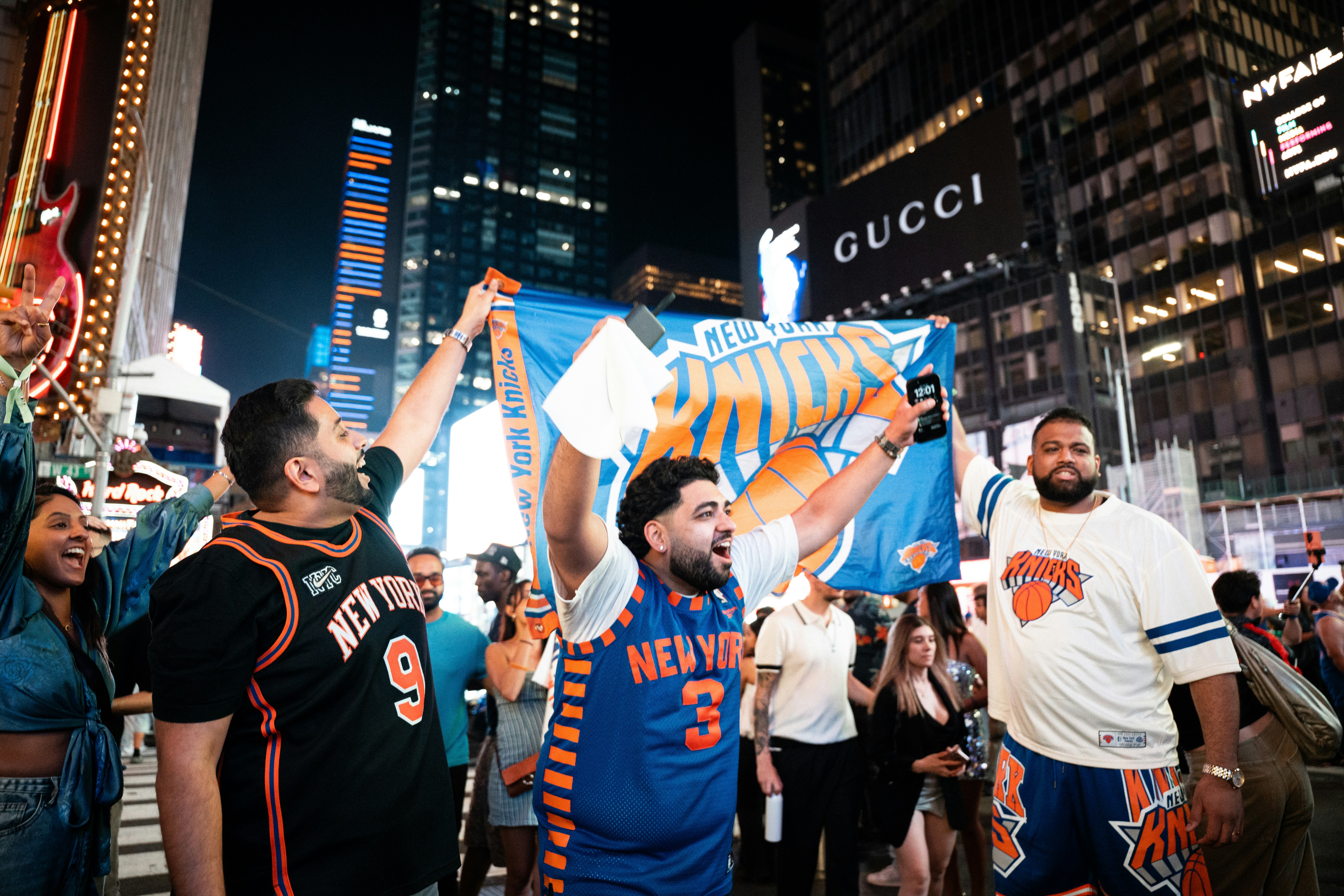 Regarder la parade des Knicks sur les caméras de surveillance