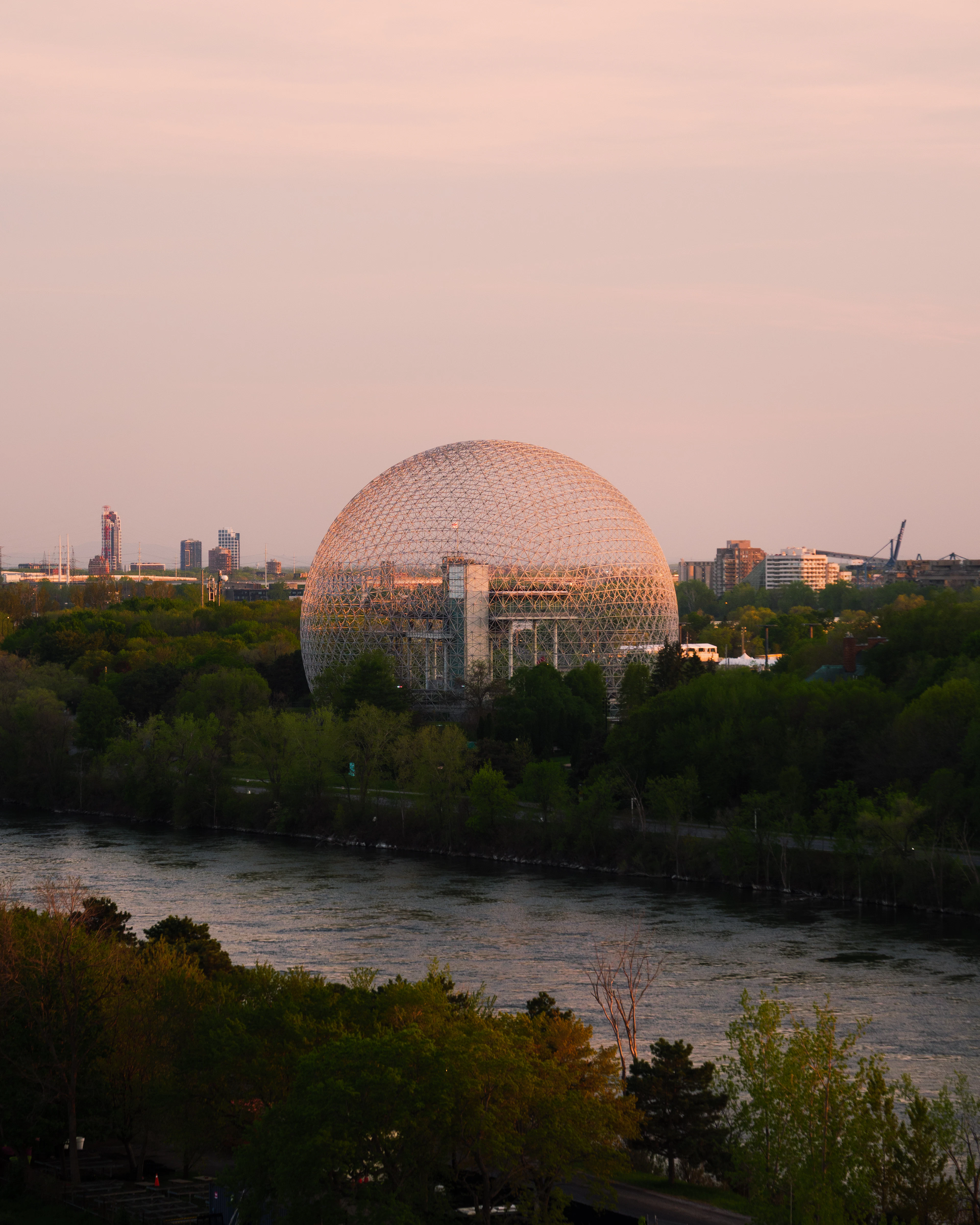 Green space and water in Montreal