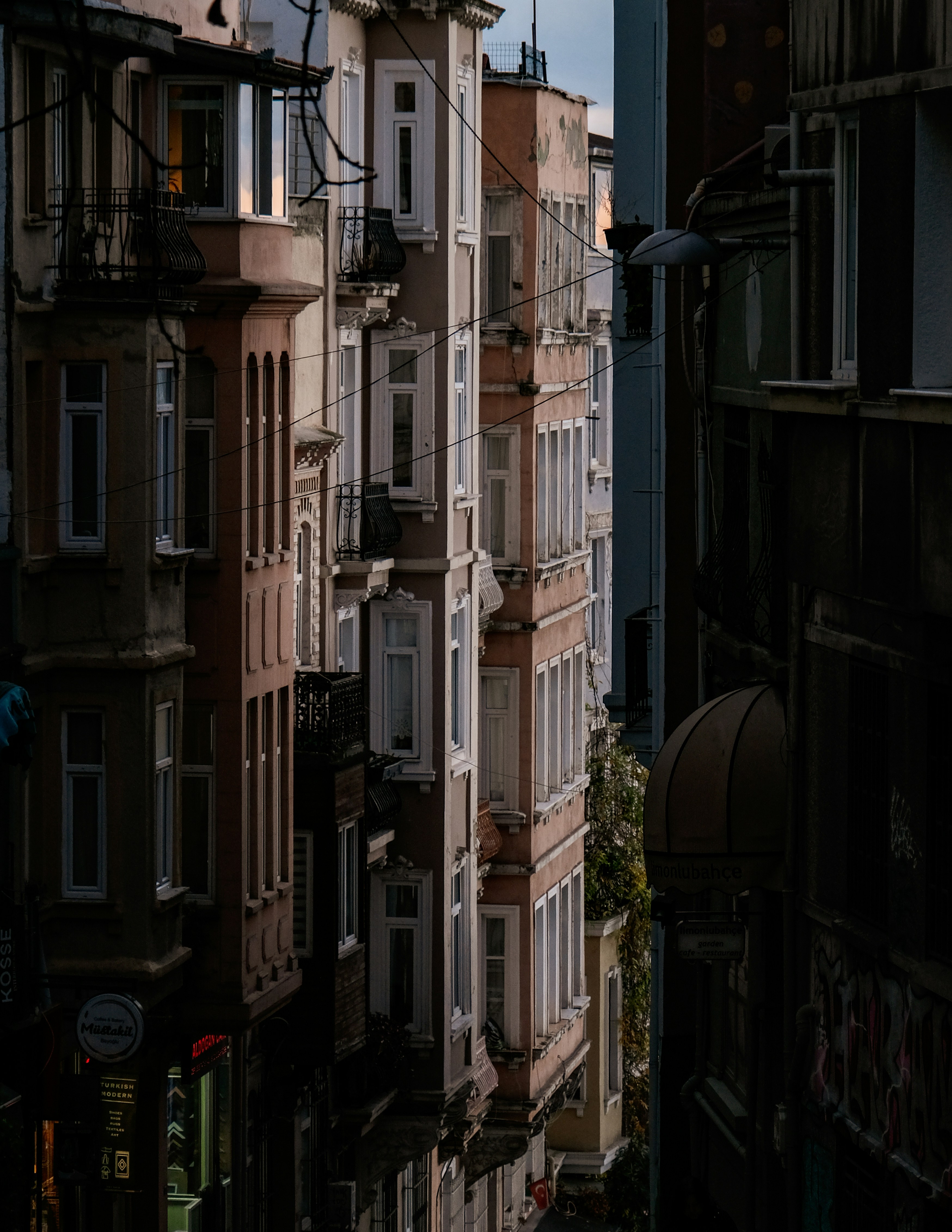 Photo by irfansimsar
