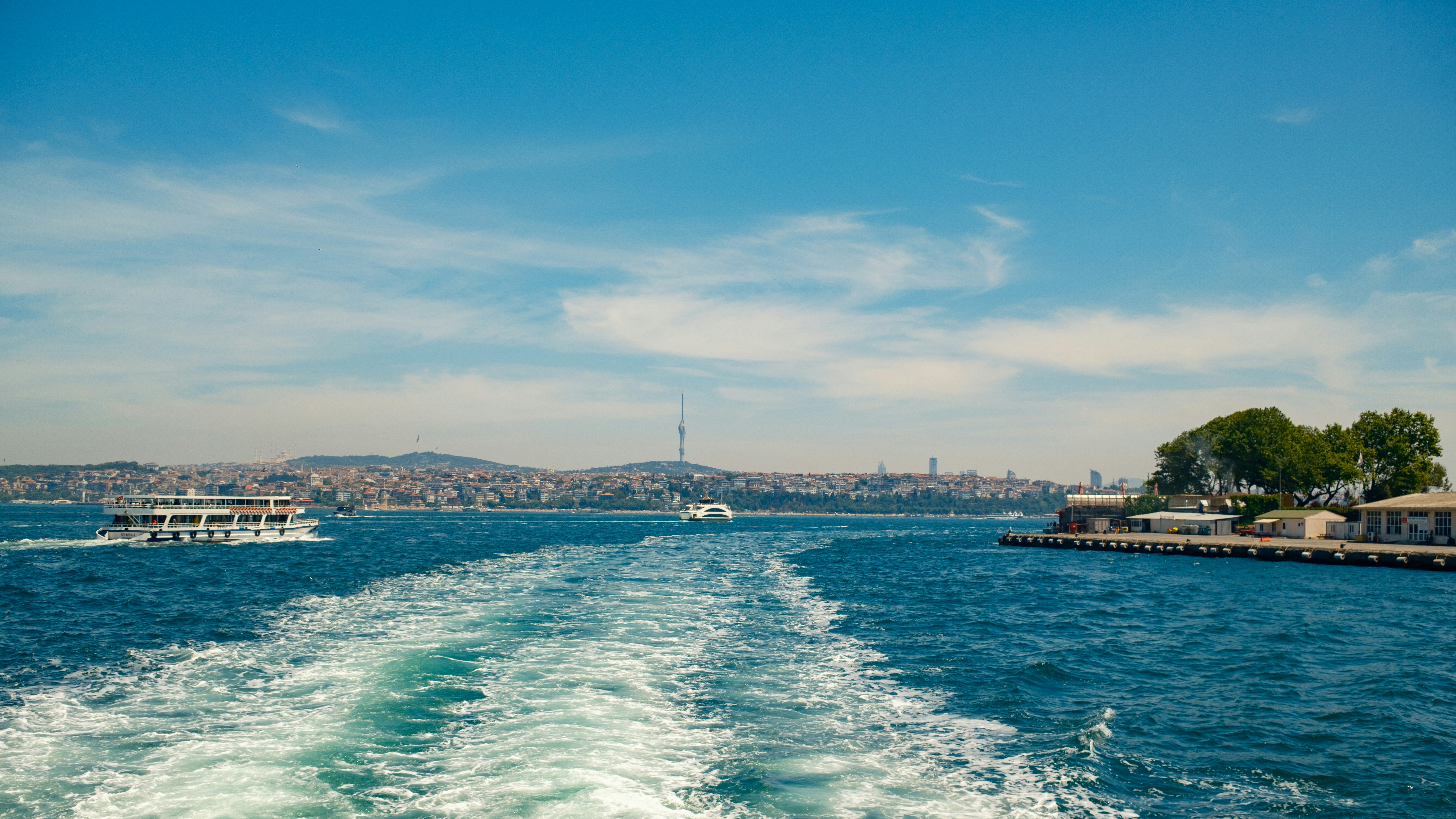 Photo by irfansimsar