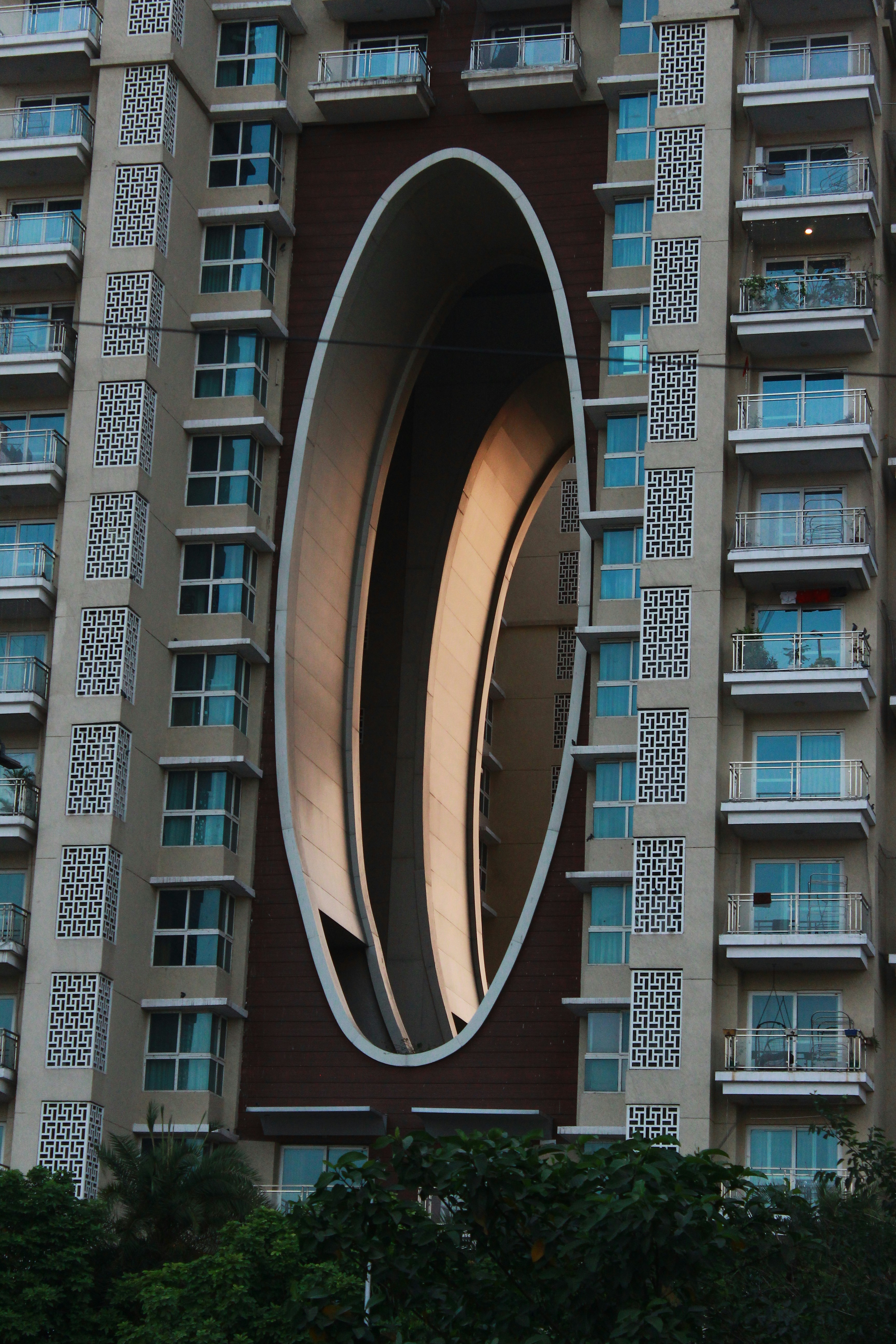 Luxury 3BHK with Lake View, Powai