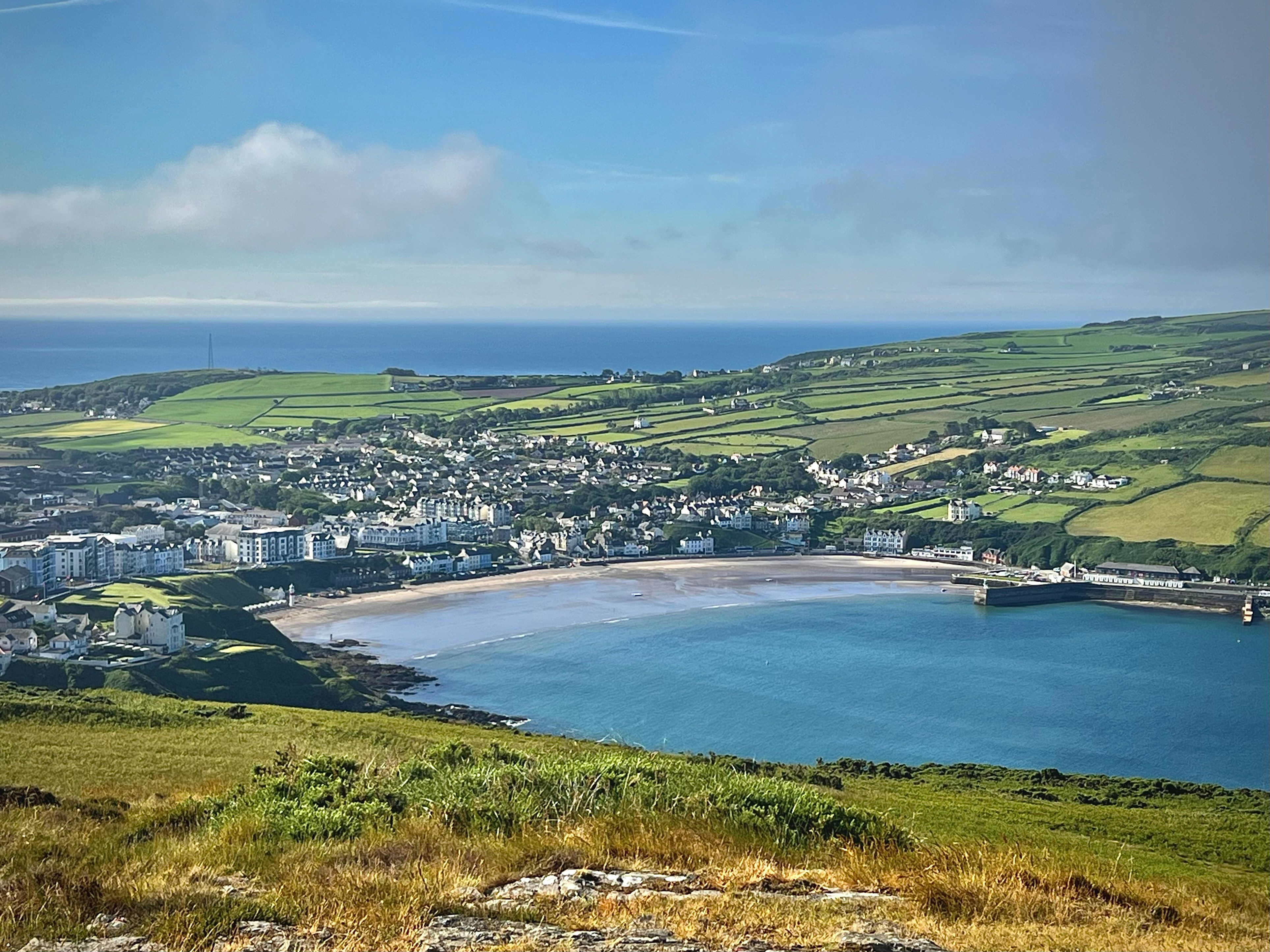 Stay online in the Isle Of Man with a prepaid eSIM from eSIMlii. Instant activation, no roaming charges, and reliable coverage.