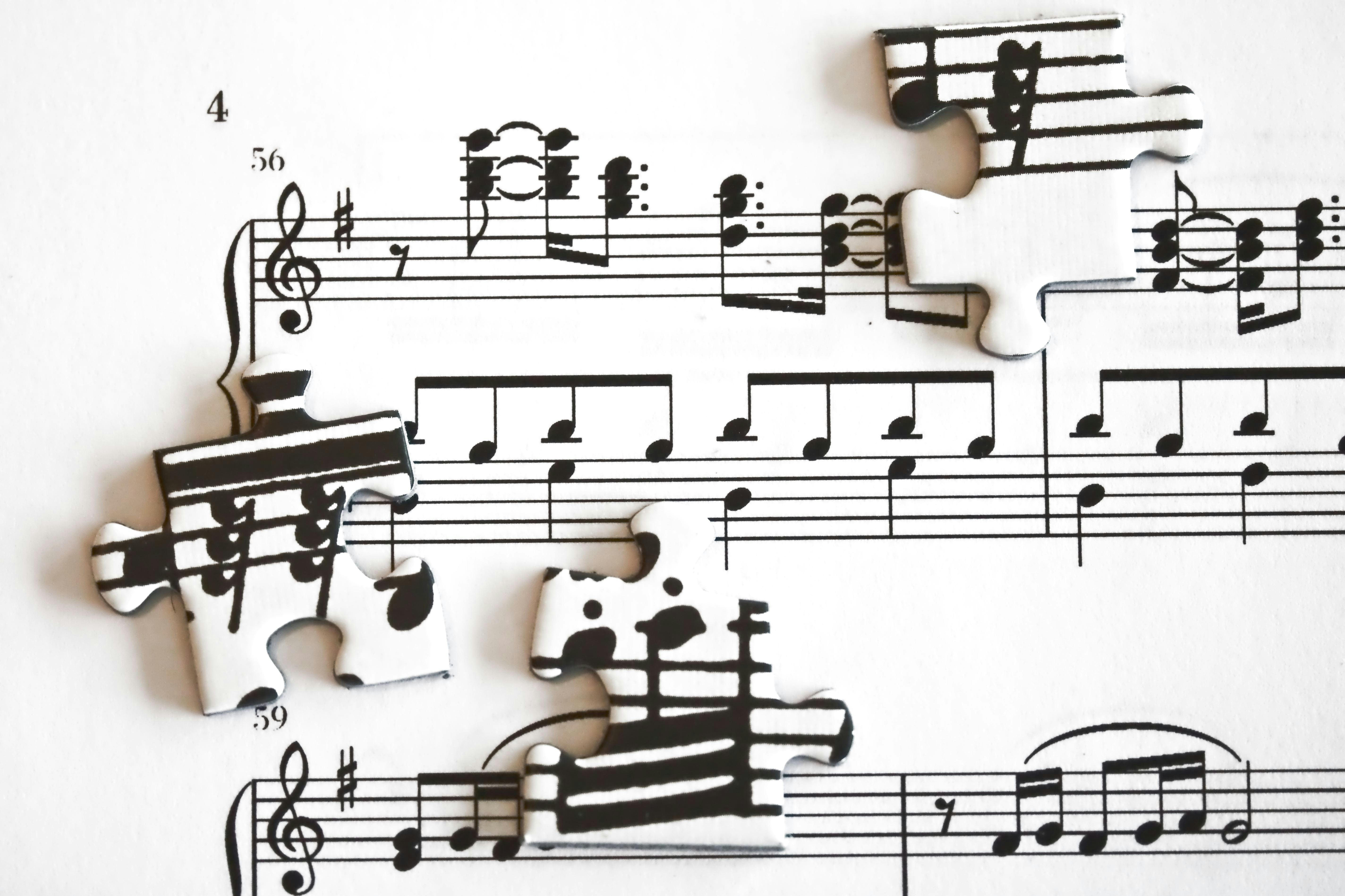Arteterapia, Musicoterapia e Expressão Criativa: Liberando Emoções Através da Arte e da Música
