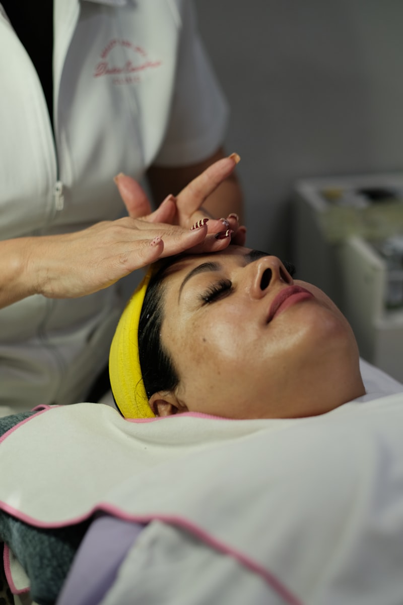 Soin du visage en institut d'esthétique