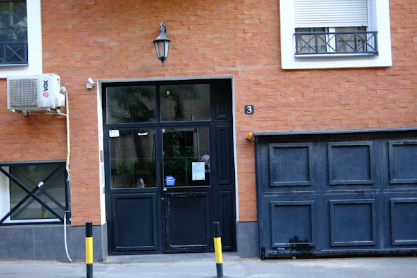 The Complete Web-Presence Guide for Garage Doors (2026)