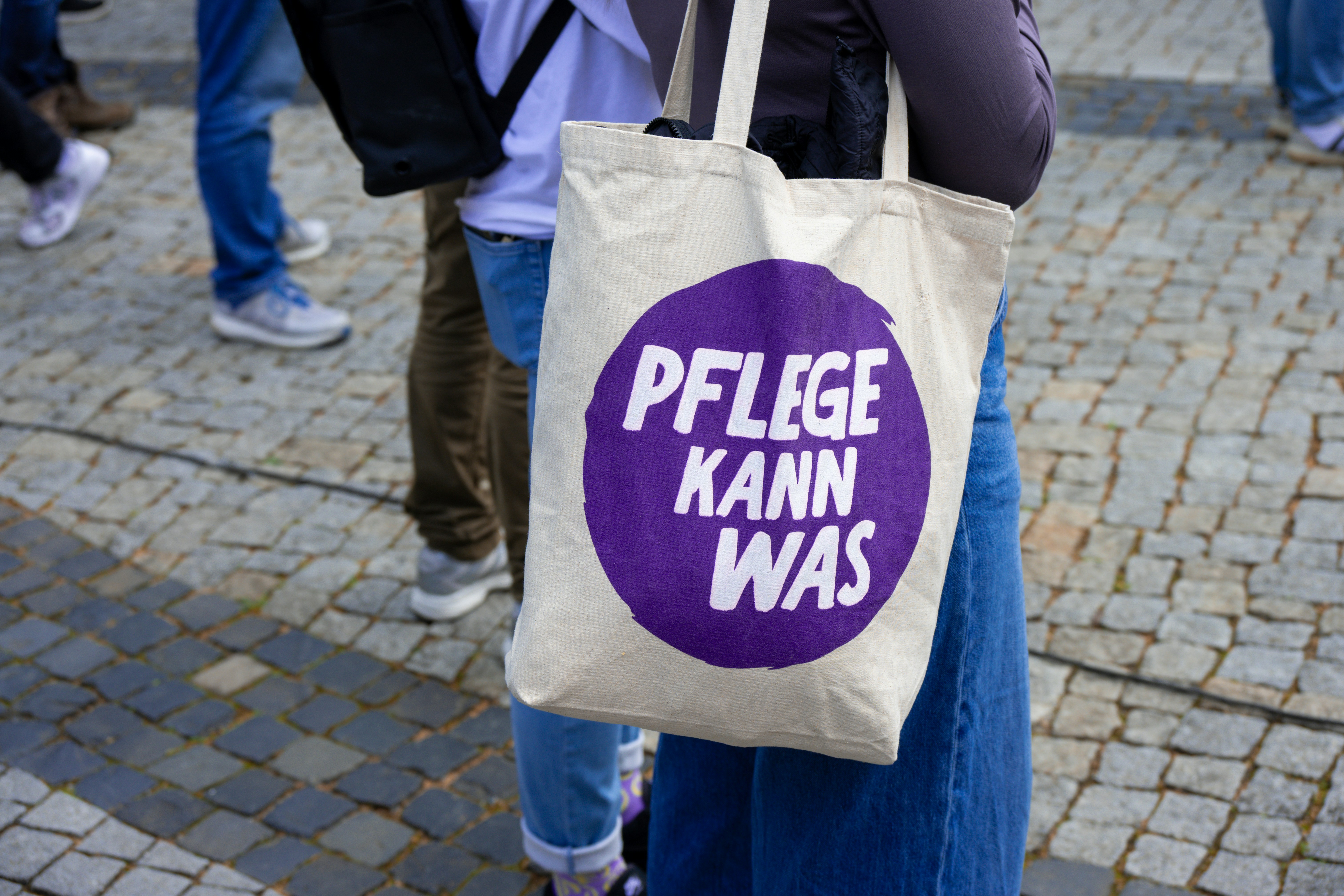 Weiße Tragetasche mit