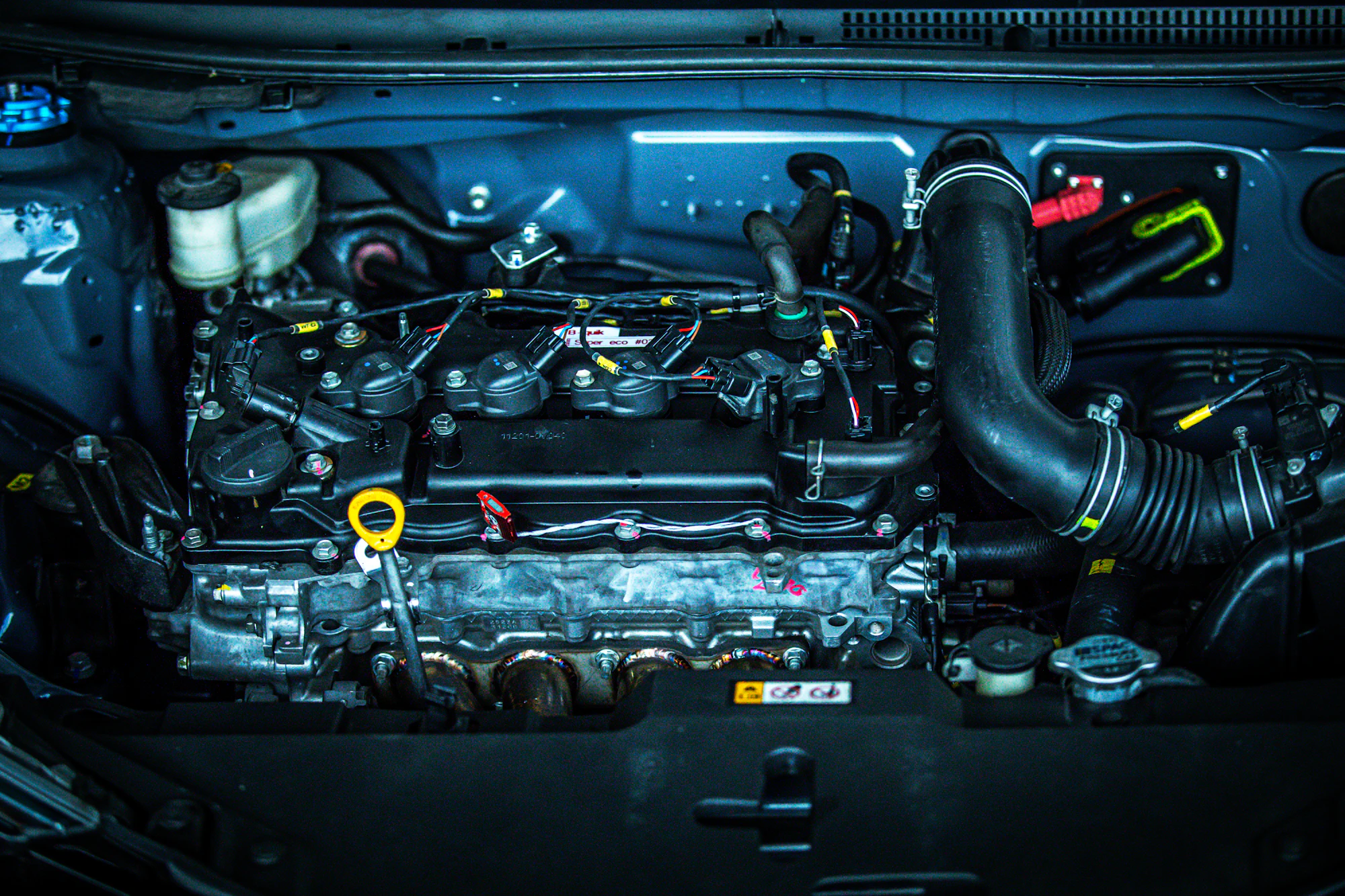 Detaliu de compartiment motor, intretinut la standard de manufactura