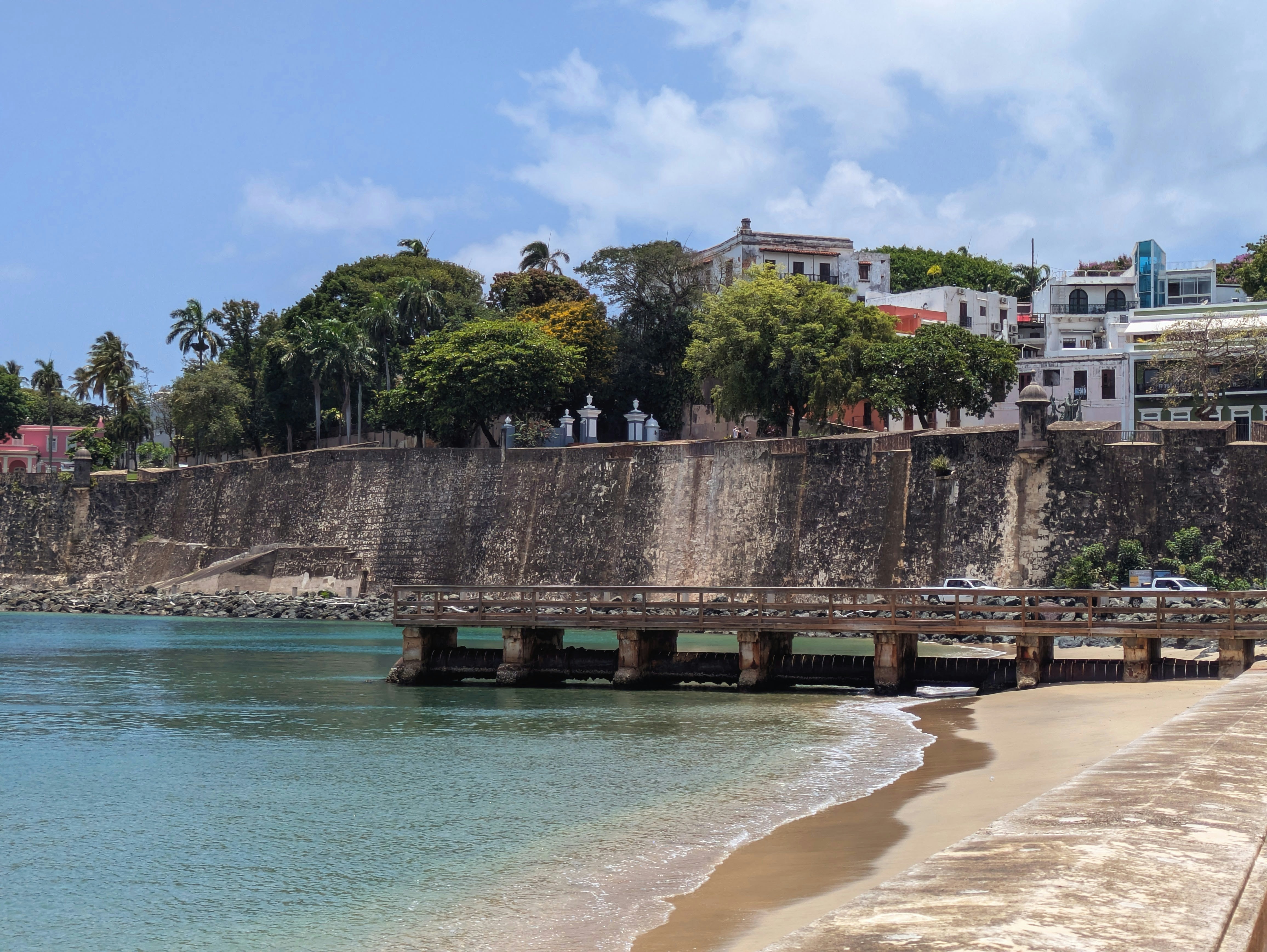 Stay online in the Puerto Rico with a prepaid eSIM from eSIMlii. Instant activation, no roaming charges, and reliable coverage.