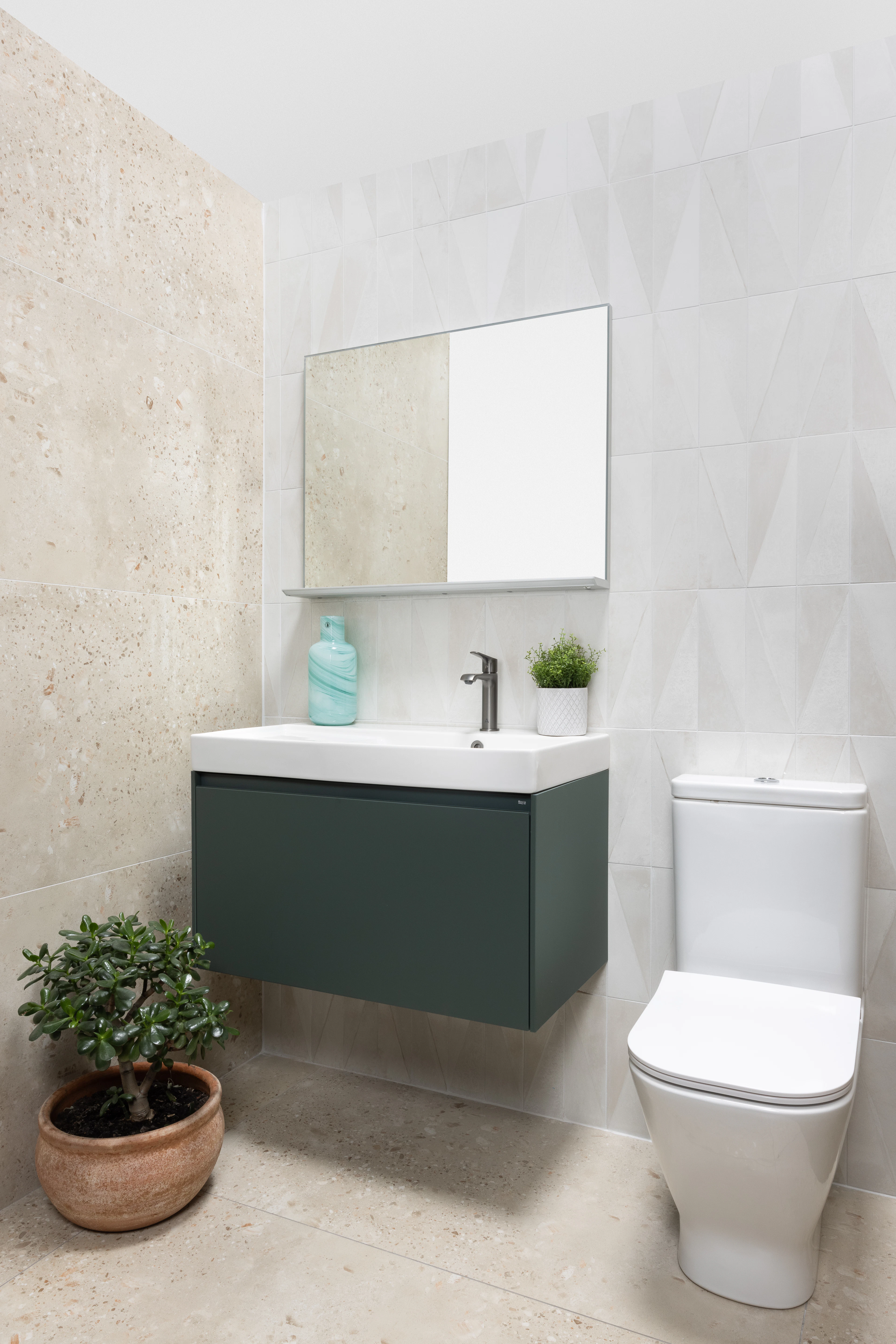 Modern tiled bathroom