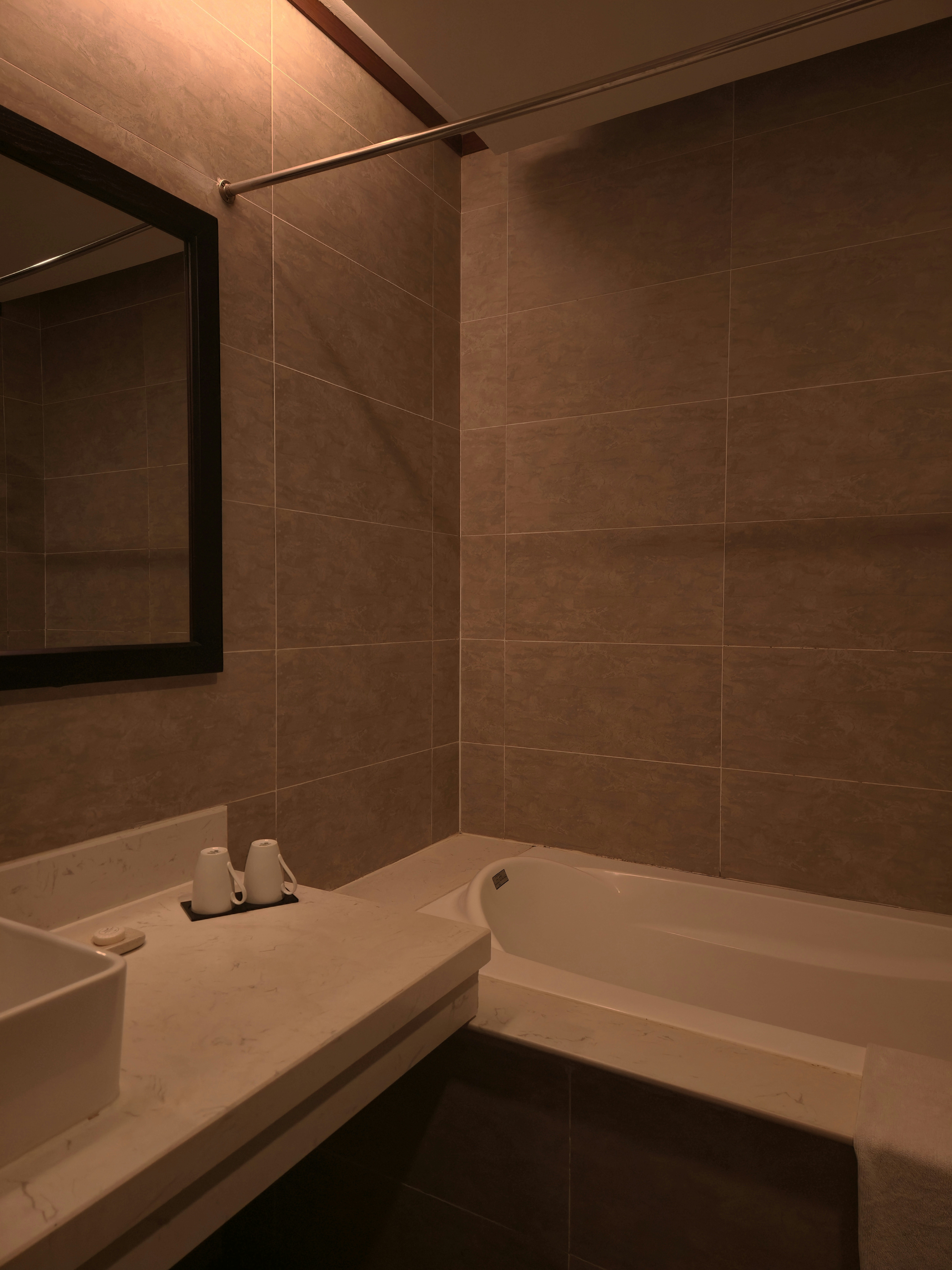 modern bathroom shower curtain interior design, wallpaper, Stylish Contemporary Shower Curtain for Master Bathroom 3