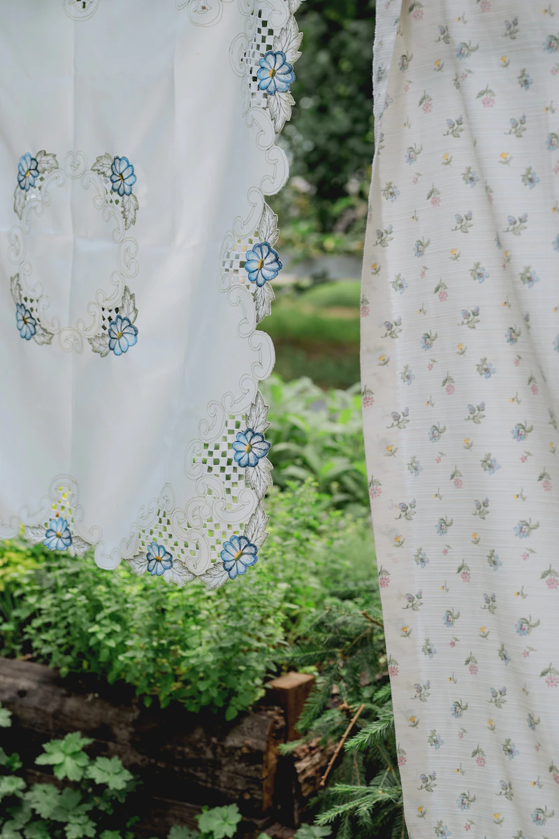 Nappe brodée en coton