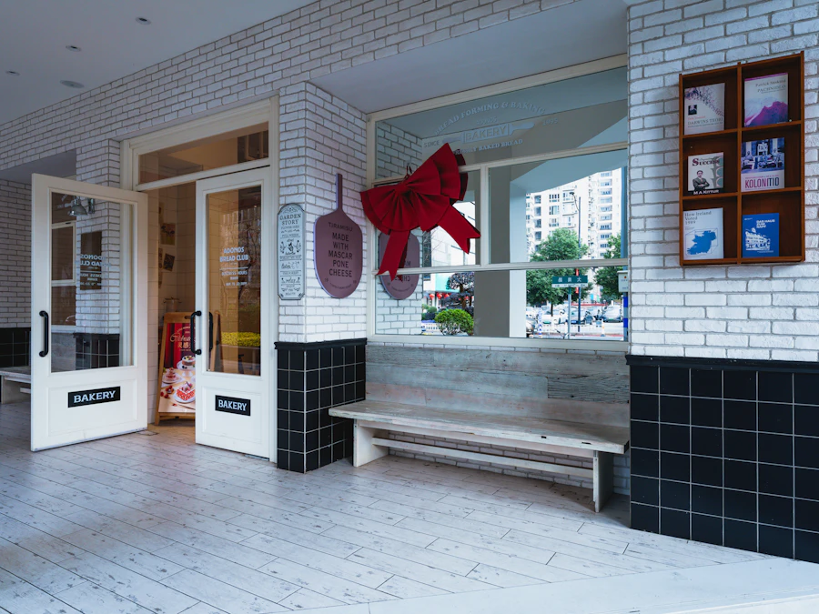 Pups & Suds studio storefront