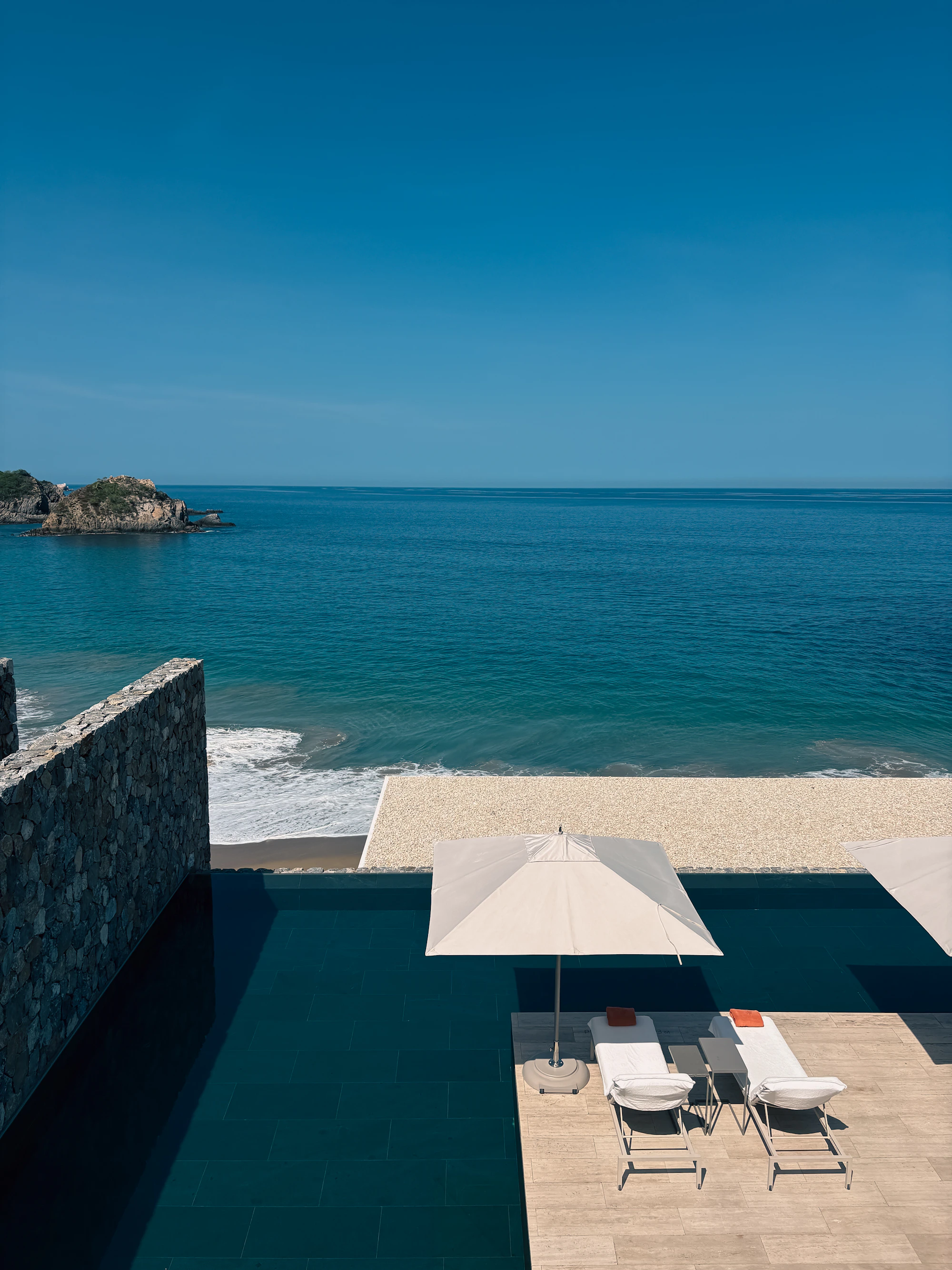 Ocean Front Nha Trang check lịch