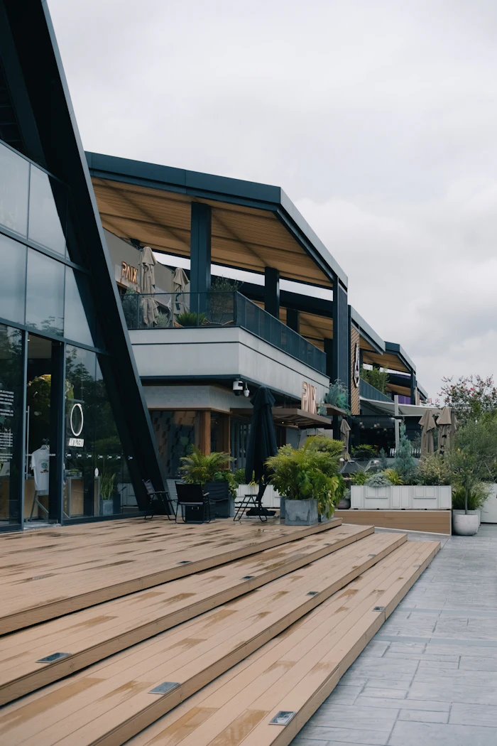 Retail & Restaurant Landscaping in Bethesda, MD