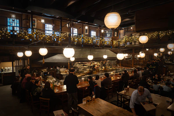 夜の店内