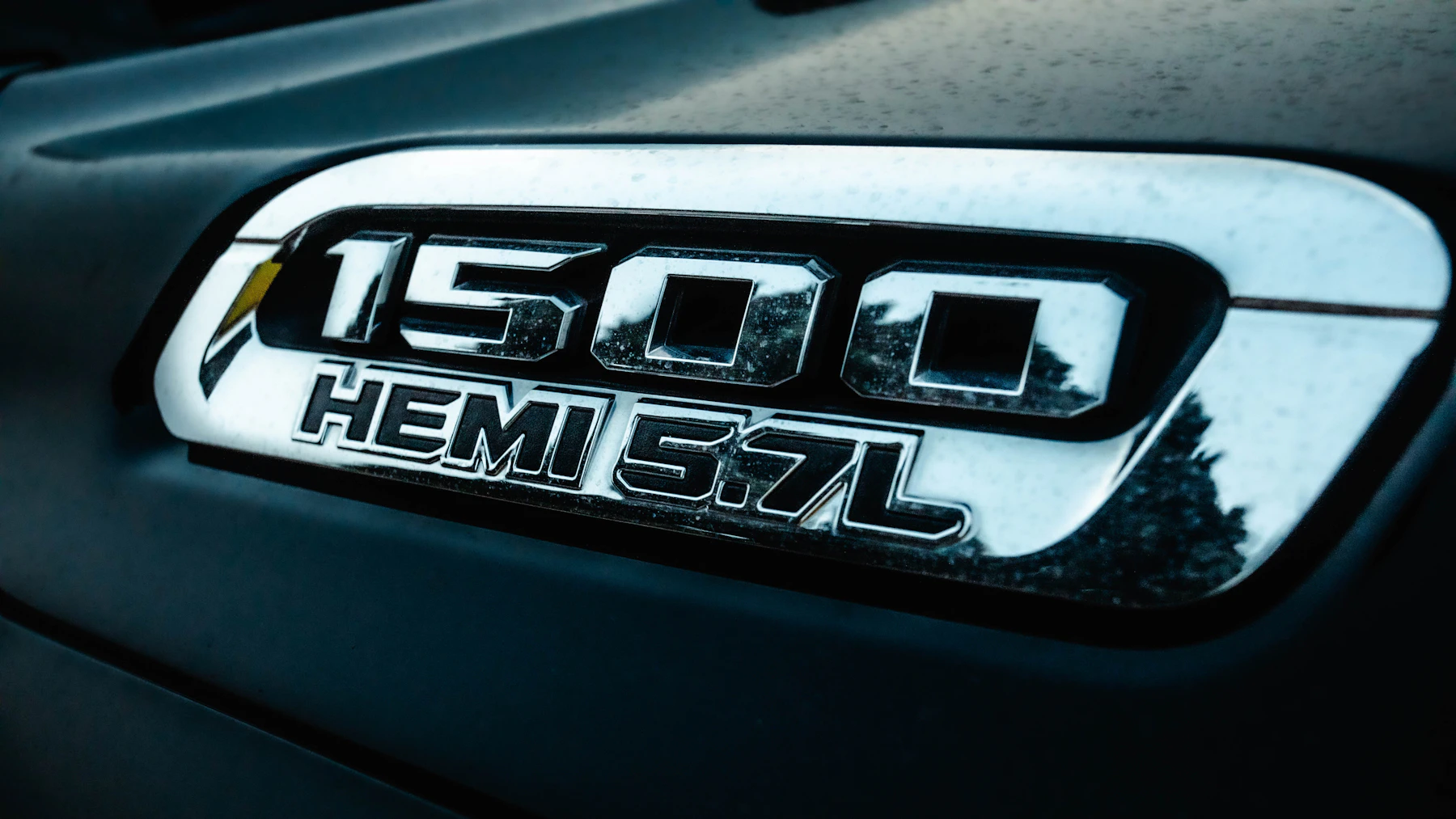 Badge 1500 HEMI 5.7L