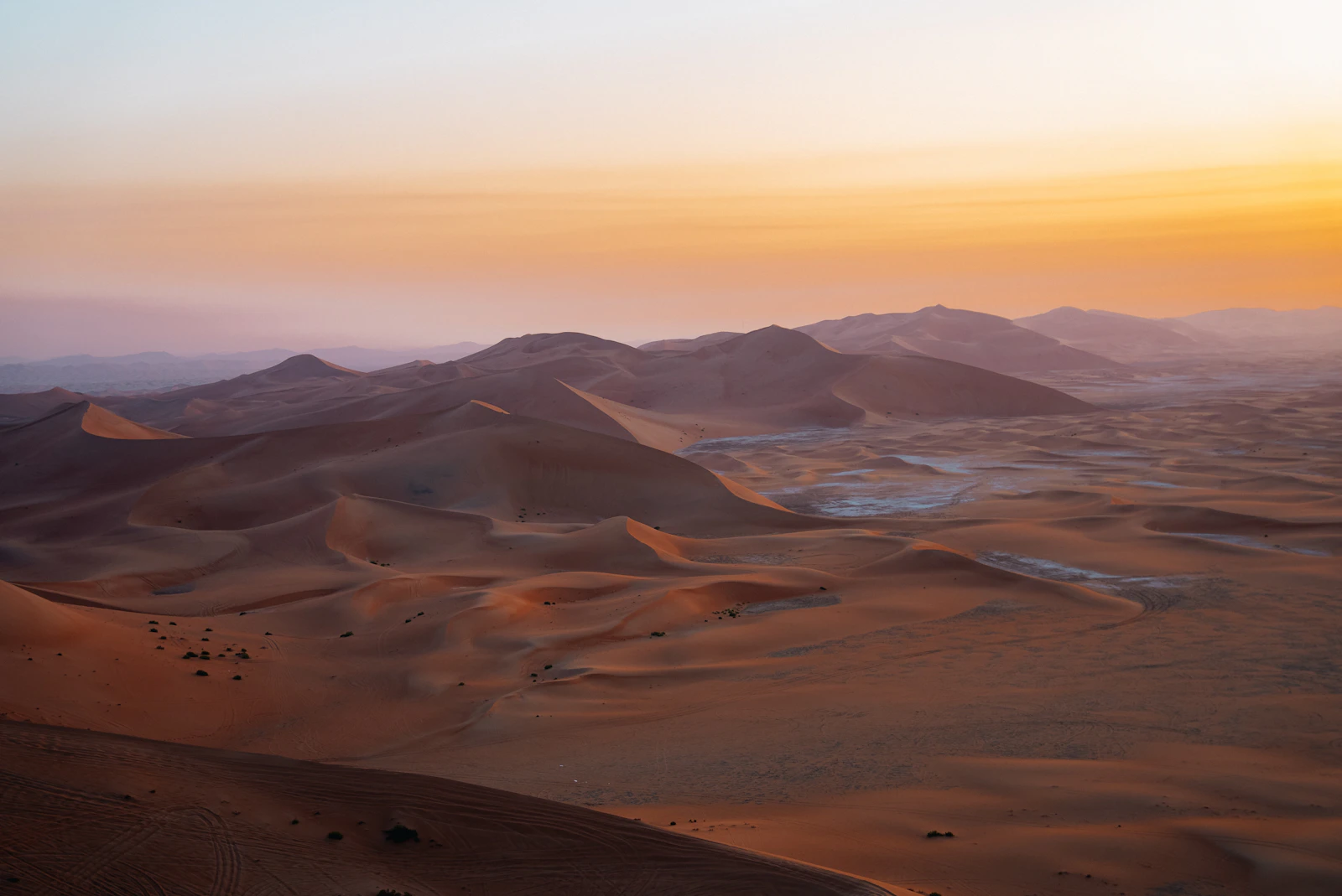 Desert Safari Dubai: The Complete Guide — Zuhd Tours