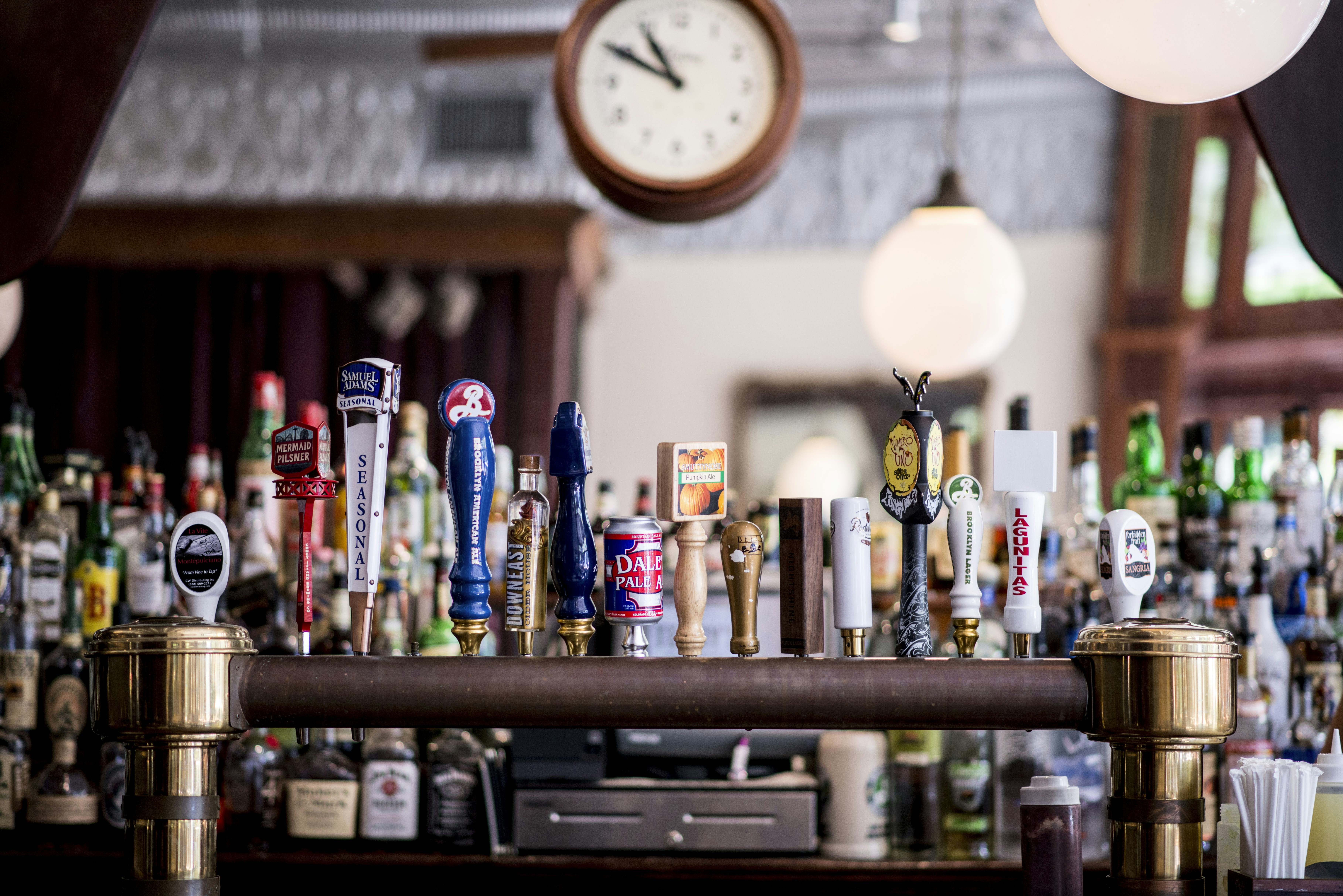 The Raven pub, 7 Queen Street