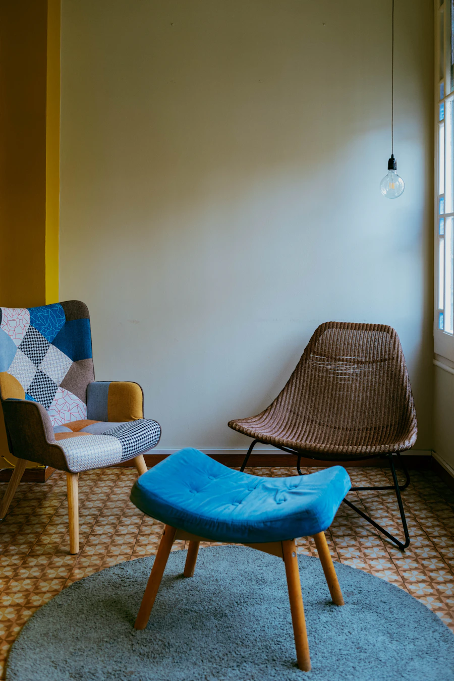 Eclectic interior decor style