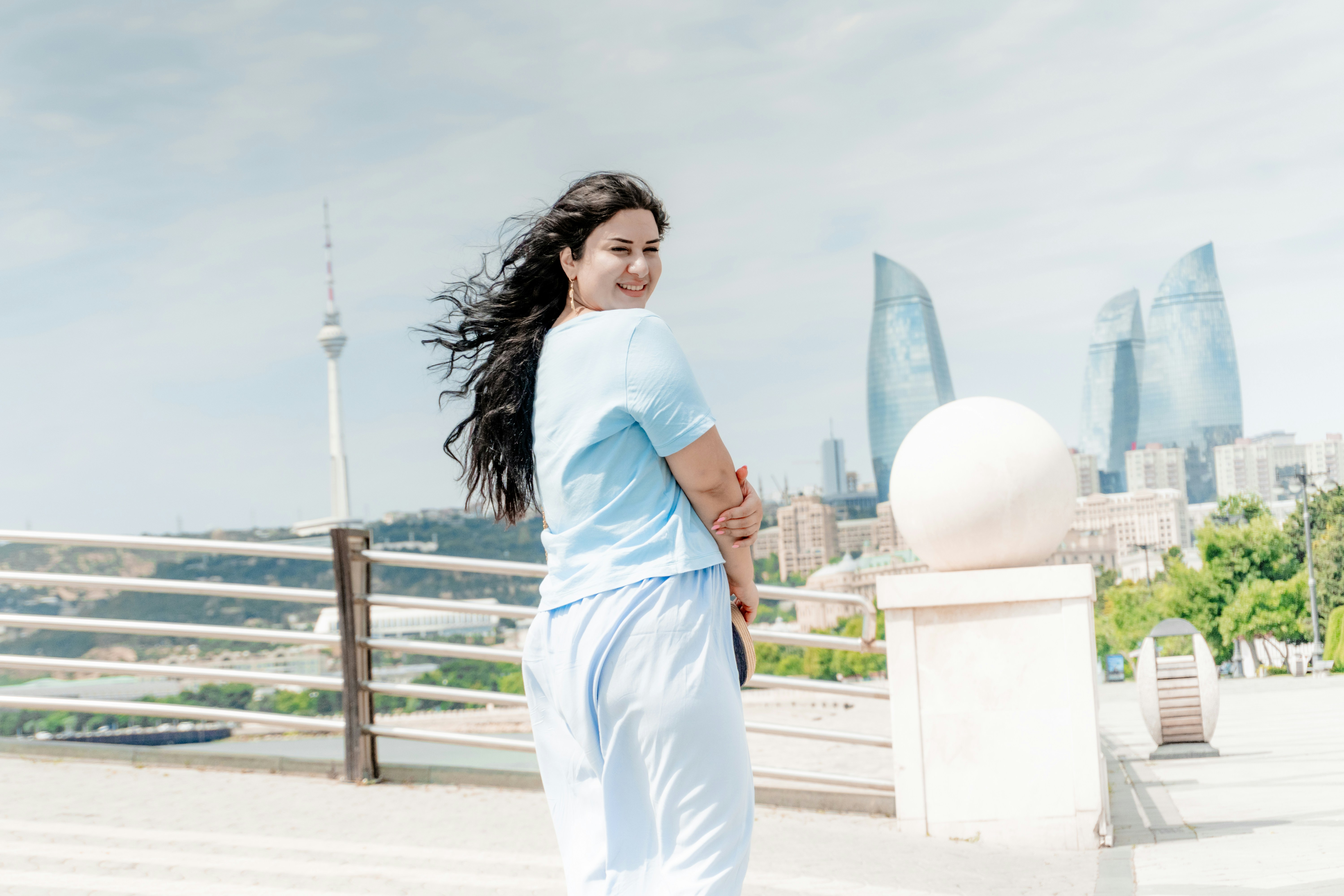 Woman T-shirt with joggers casual college outfit