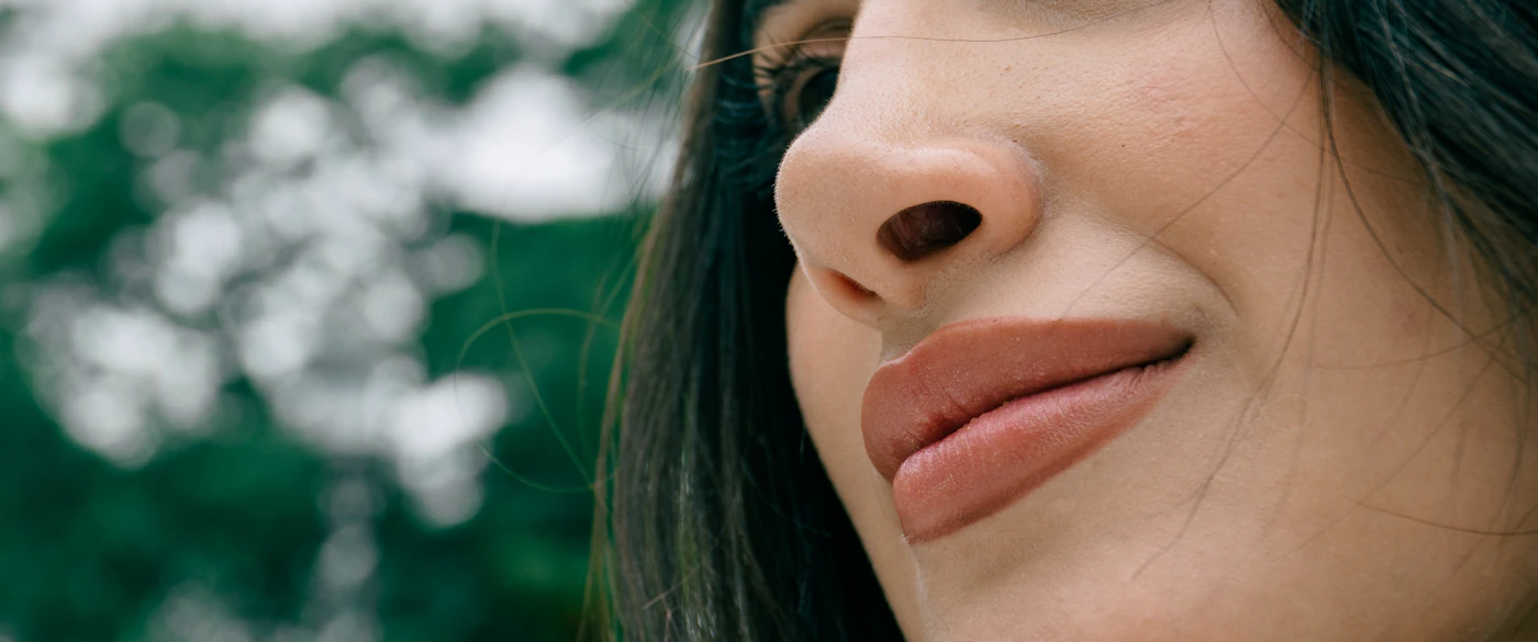 Pourquoi les lèvres vieillissent aussi, et comment en prendre soin