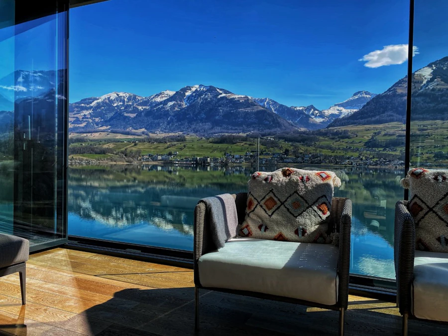 Lake View Suite