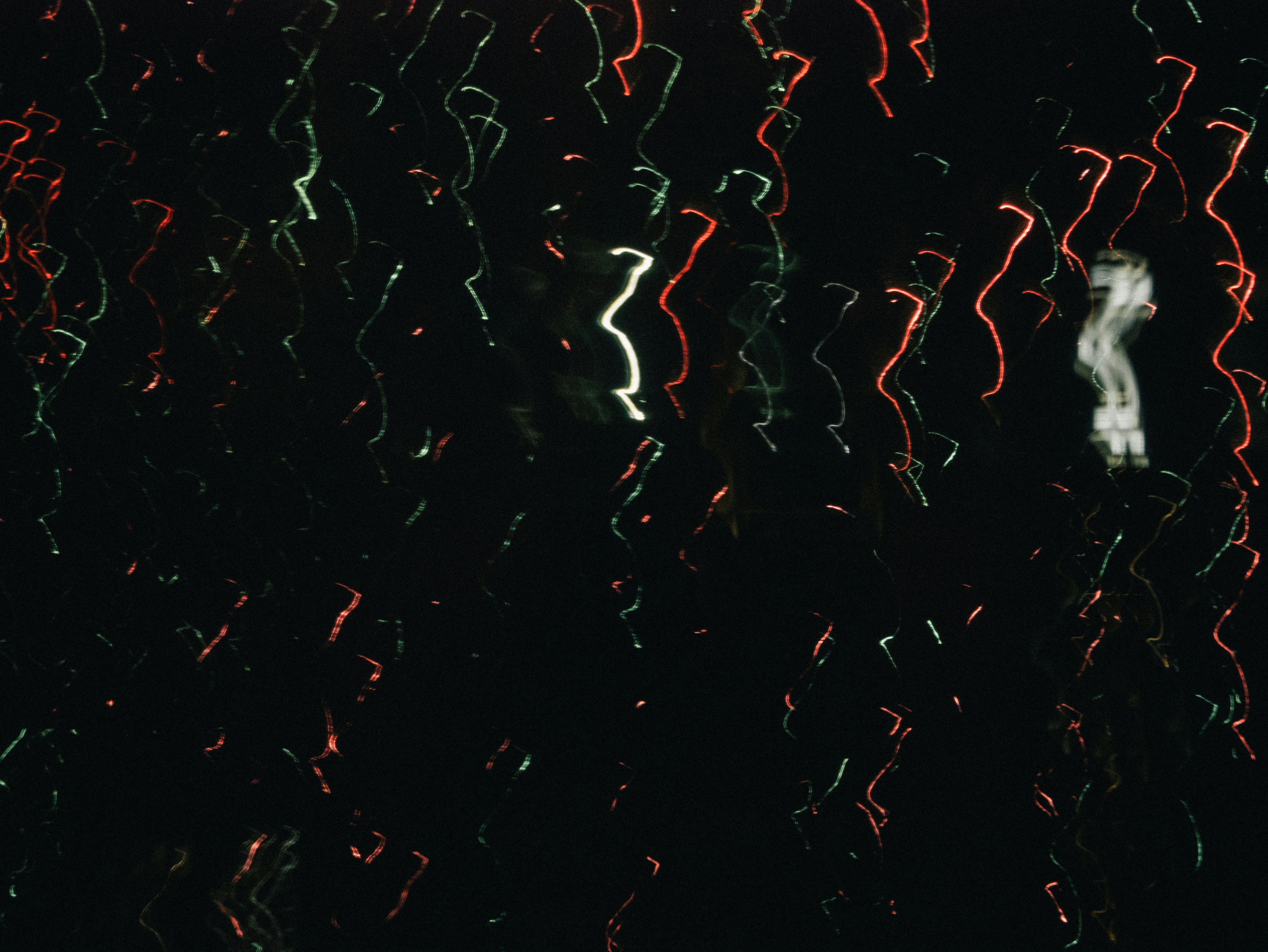 Dark Abstract Red And Green Light Trails On A Dark Background. 4K Wallpaper #3624