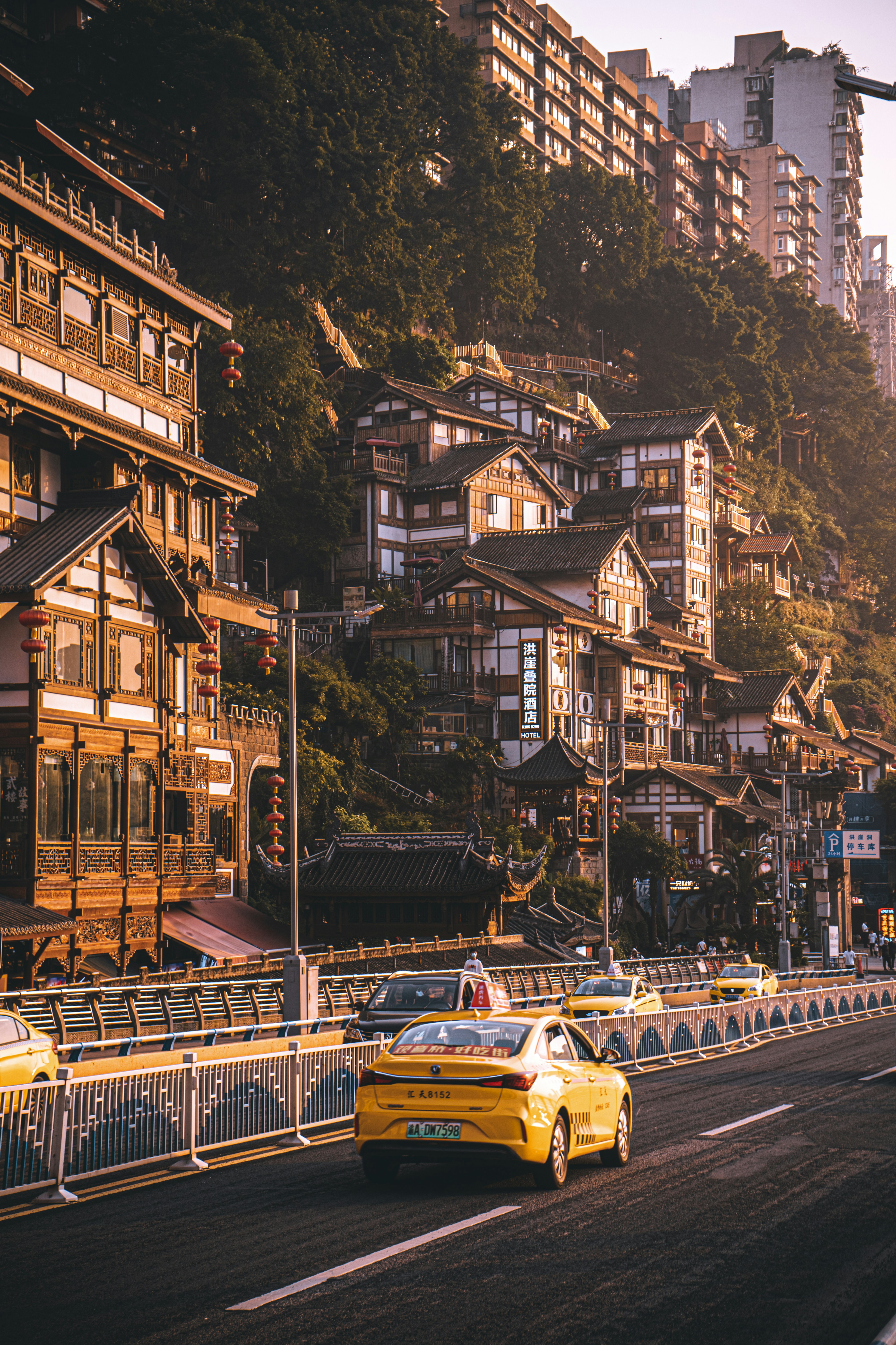 Jiefangbei and Yuzhong Peninsula: The Heart That Hangs Over Two Rivers