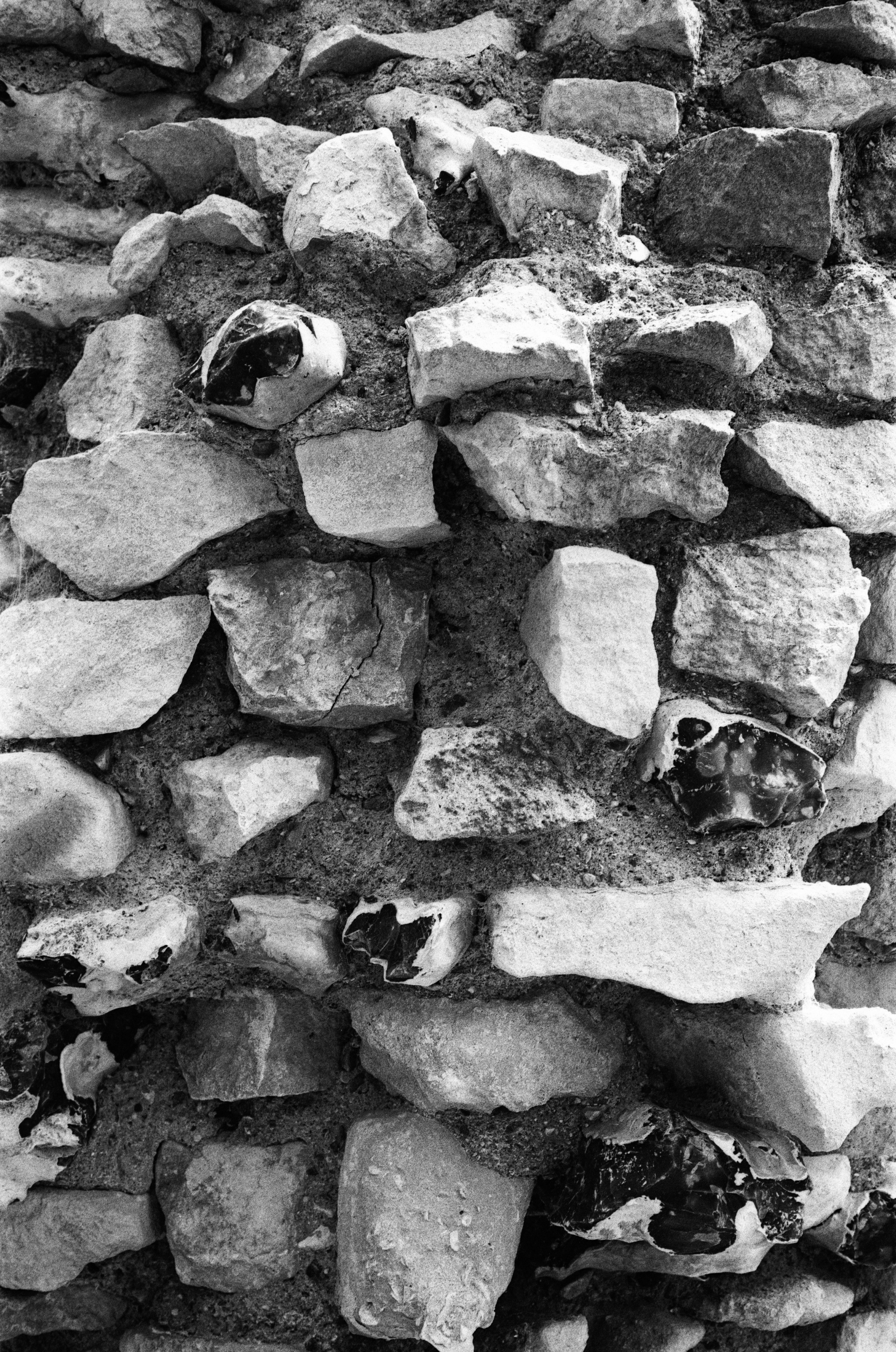 Muro di pietra grezzo al castello di Wolvesey, Winchester