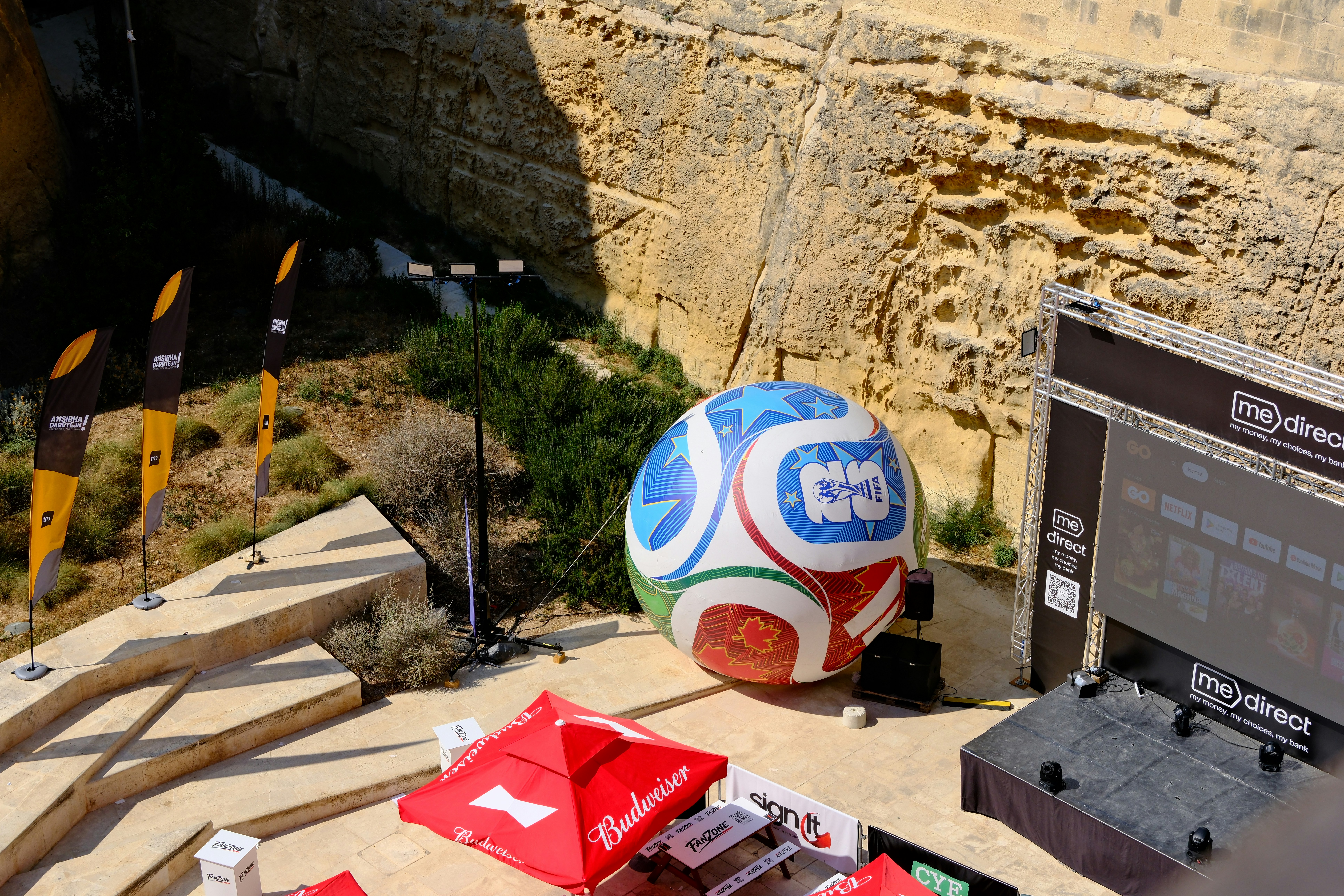 La FIFA venderá el 20% de una nueva filial comercial por USD 4.200 millones y desata el rechazo de la UEFA