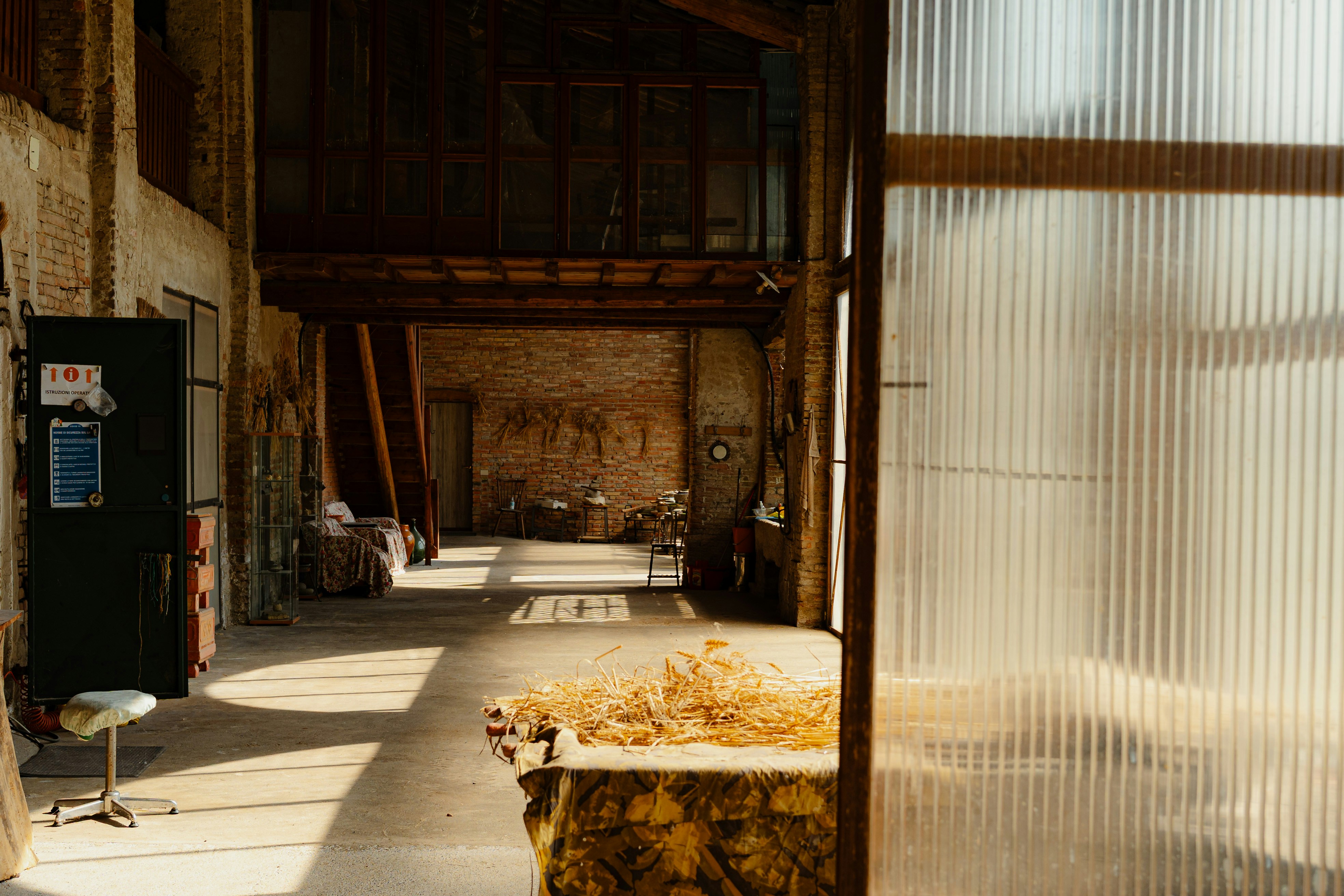 industrial loft interior, wallpaper, Industrial Small Apartment Decorating Tips for Urban Living 6