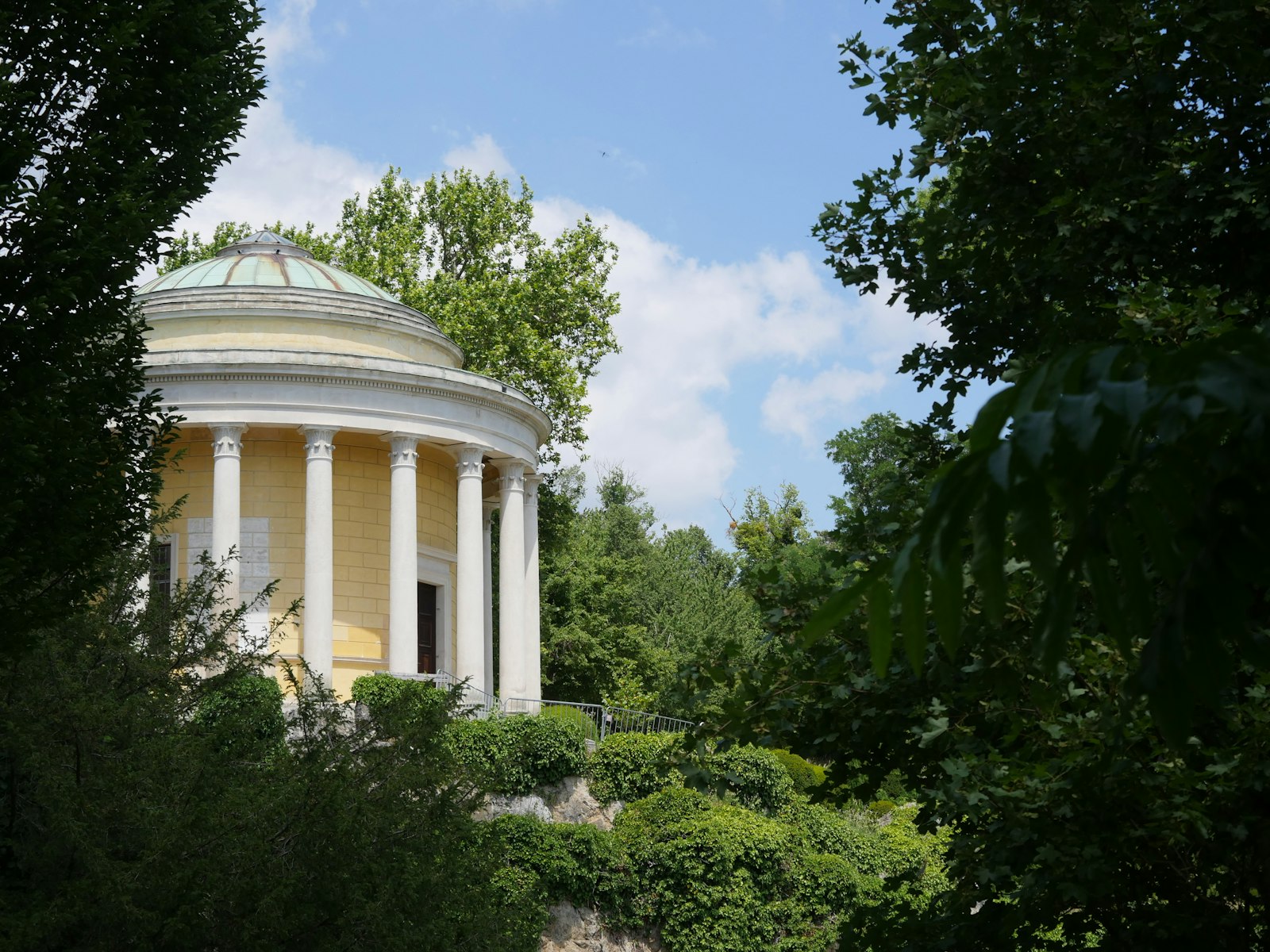 Discovering Eisenstadt