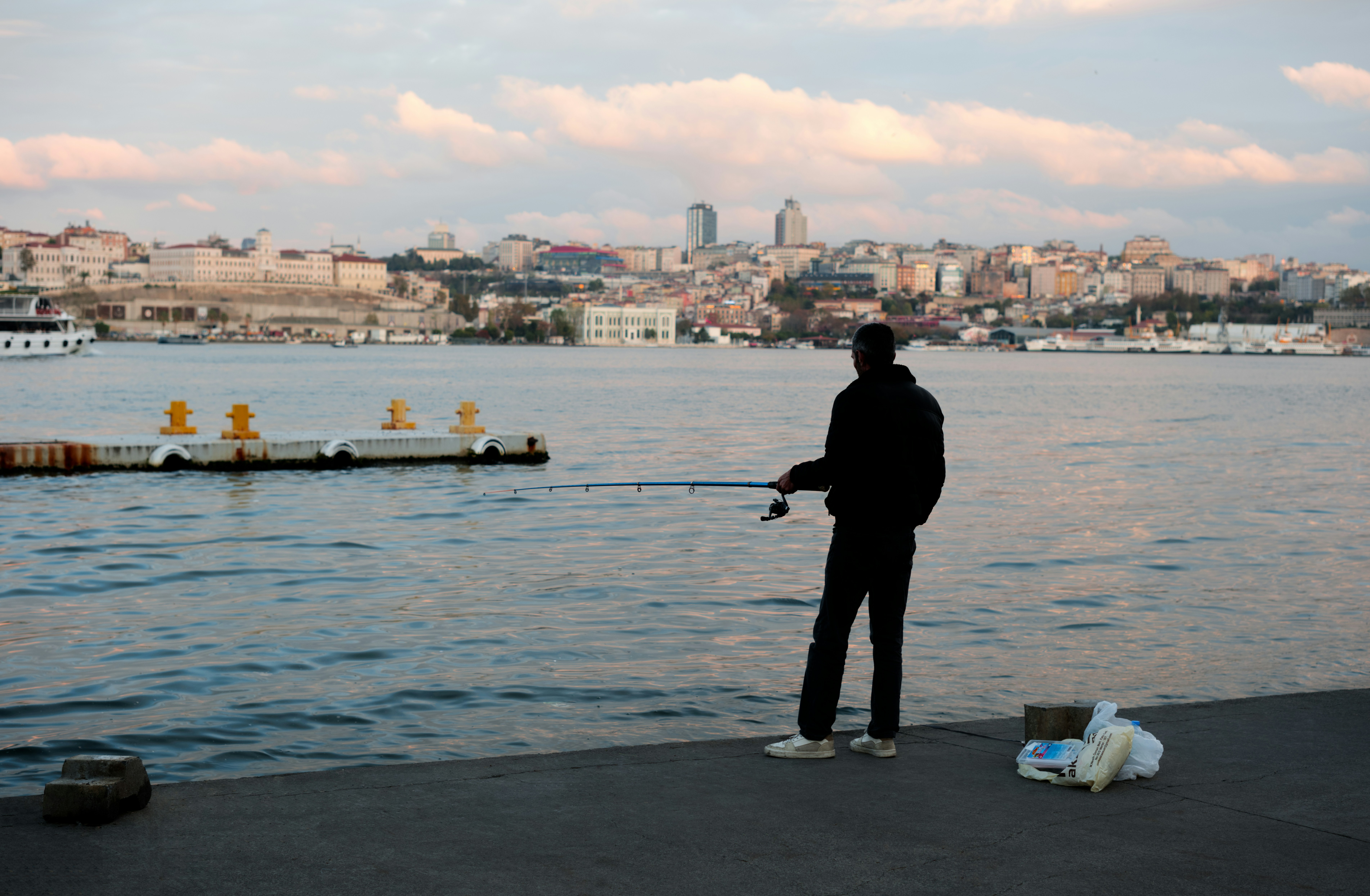 Ground Yourself, Connect Deeply: The American Traveler's Guide to Being Truly Present with Istanbul Companions