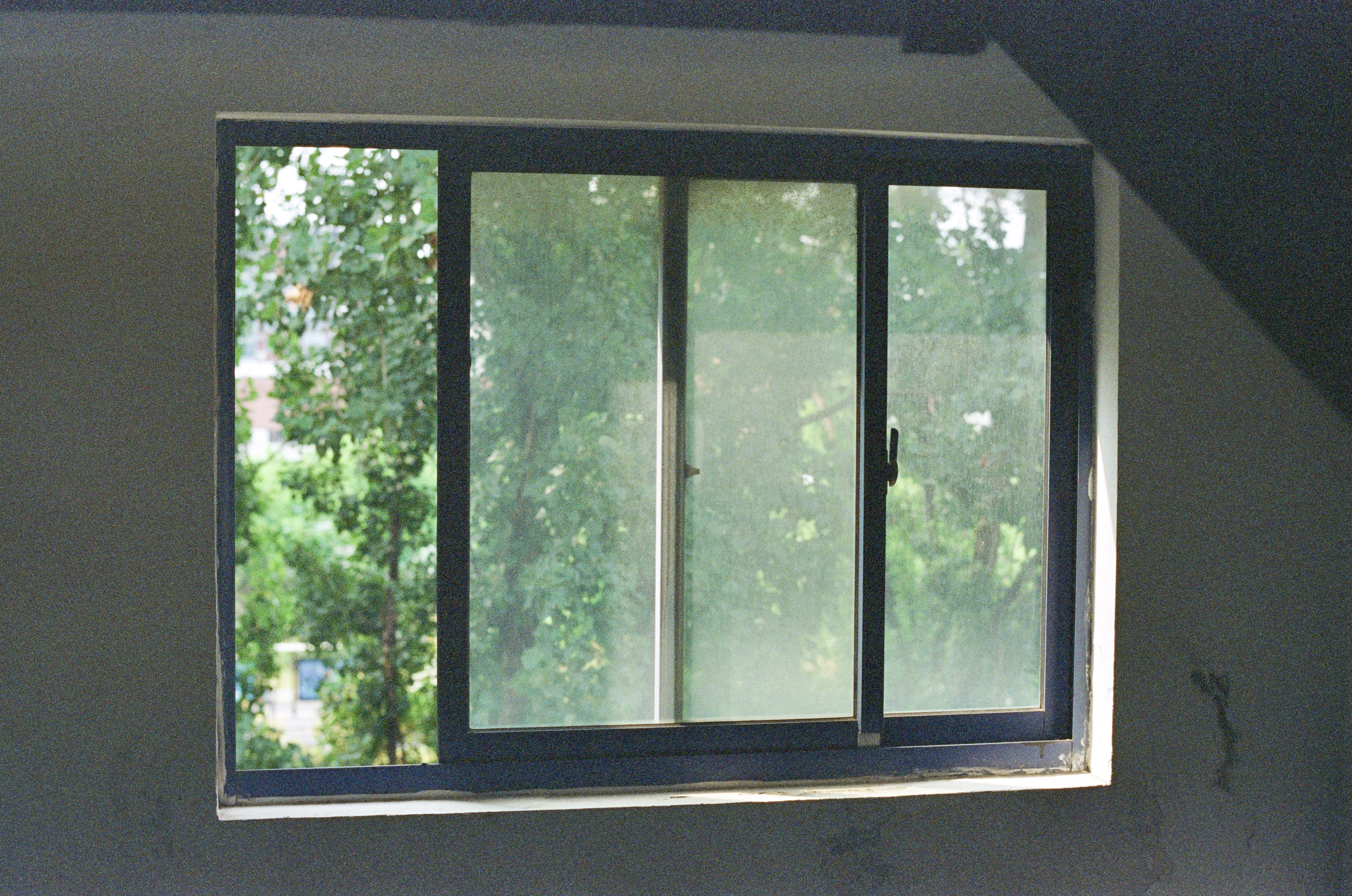Sliding window with aluminium frame