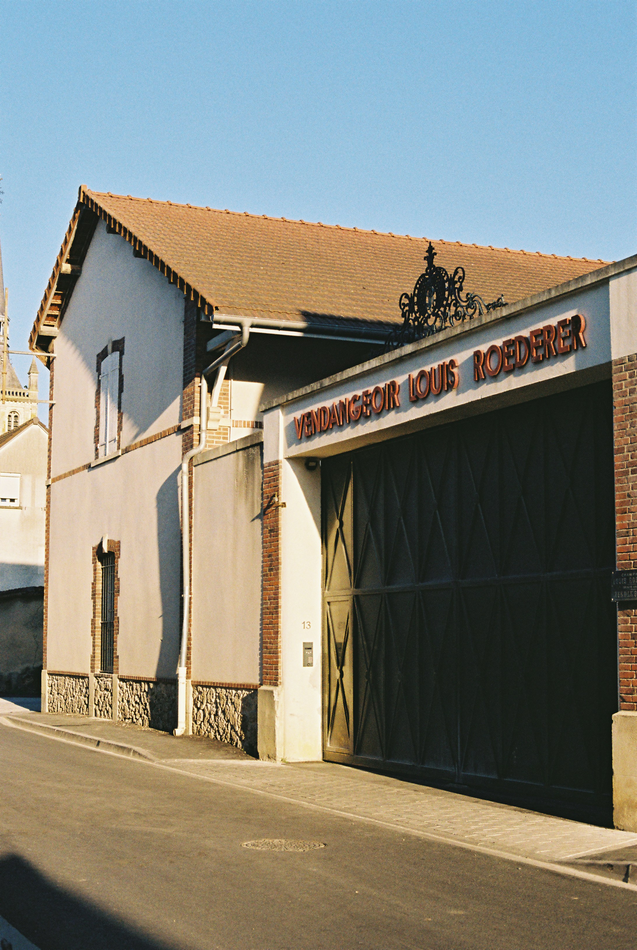 Louis Roederer Champagnerhaus Gebäude und Eingang