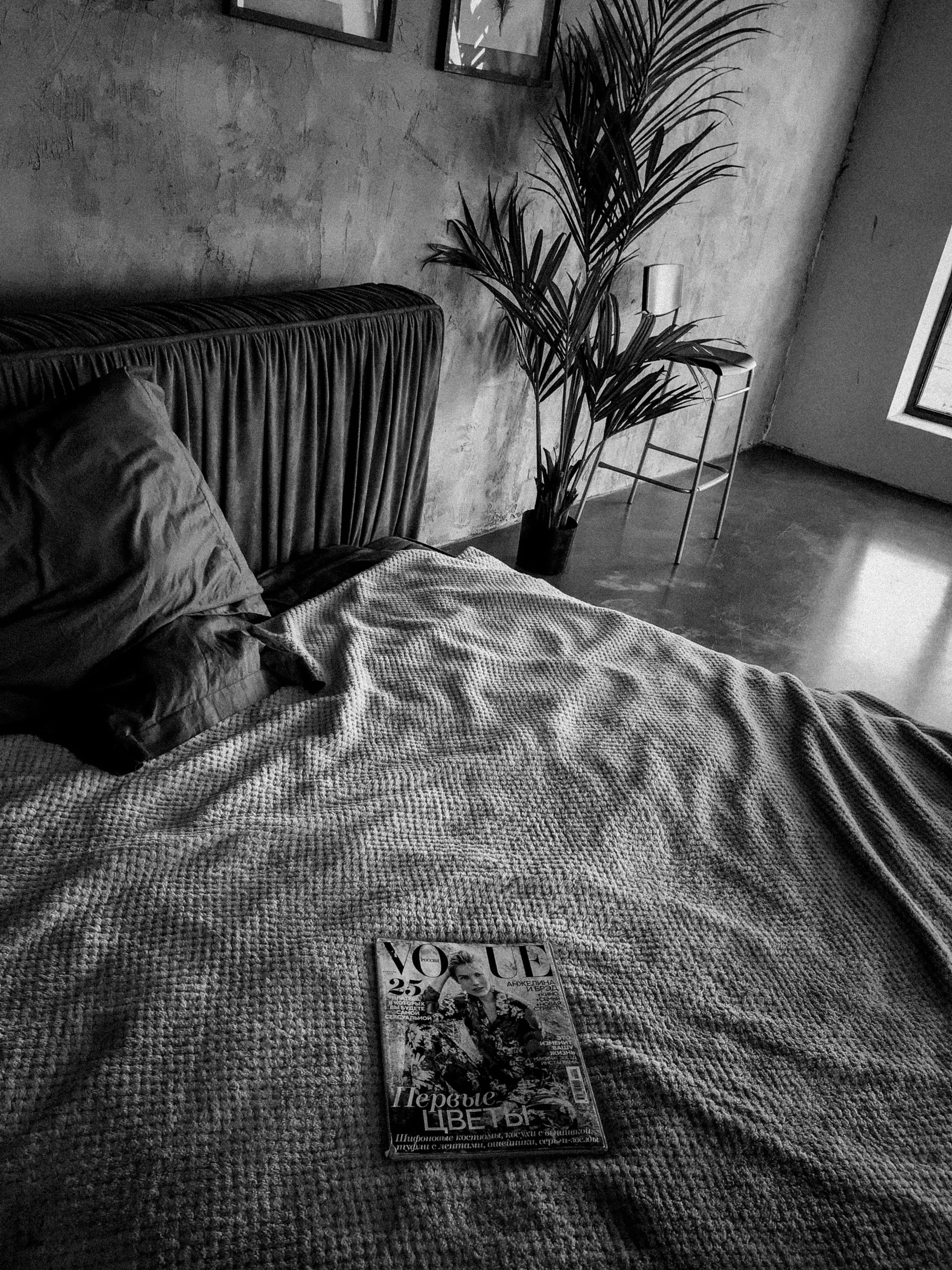 industrial concrete bedroom interior, wallpaper, Concrete Bedroom Decorating Tips: Create a Modern Industrial Oasis 6