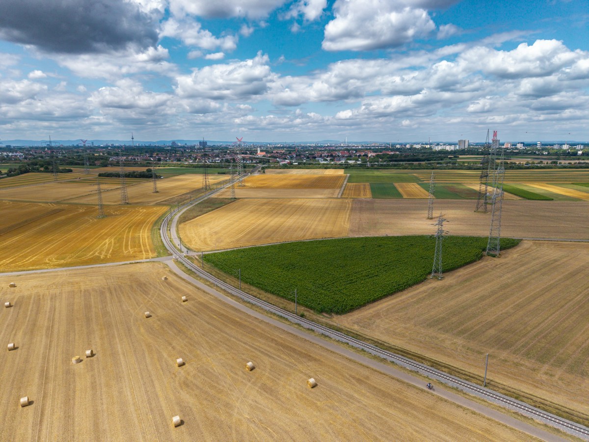 photo by Bernd Dittrich (@hdbernd) on unsplash