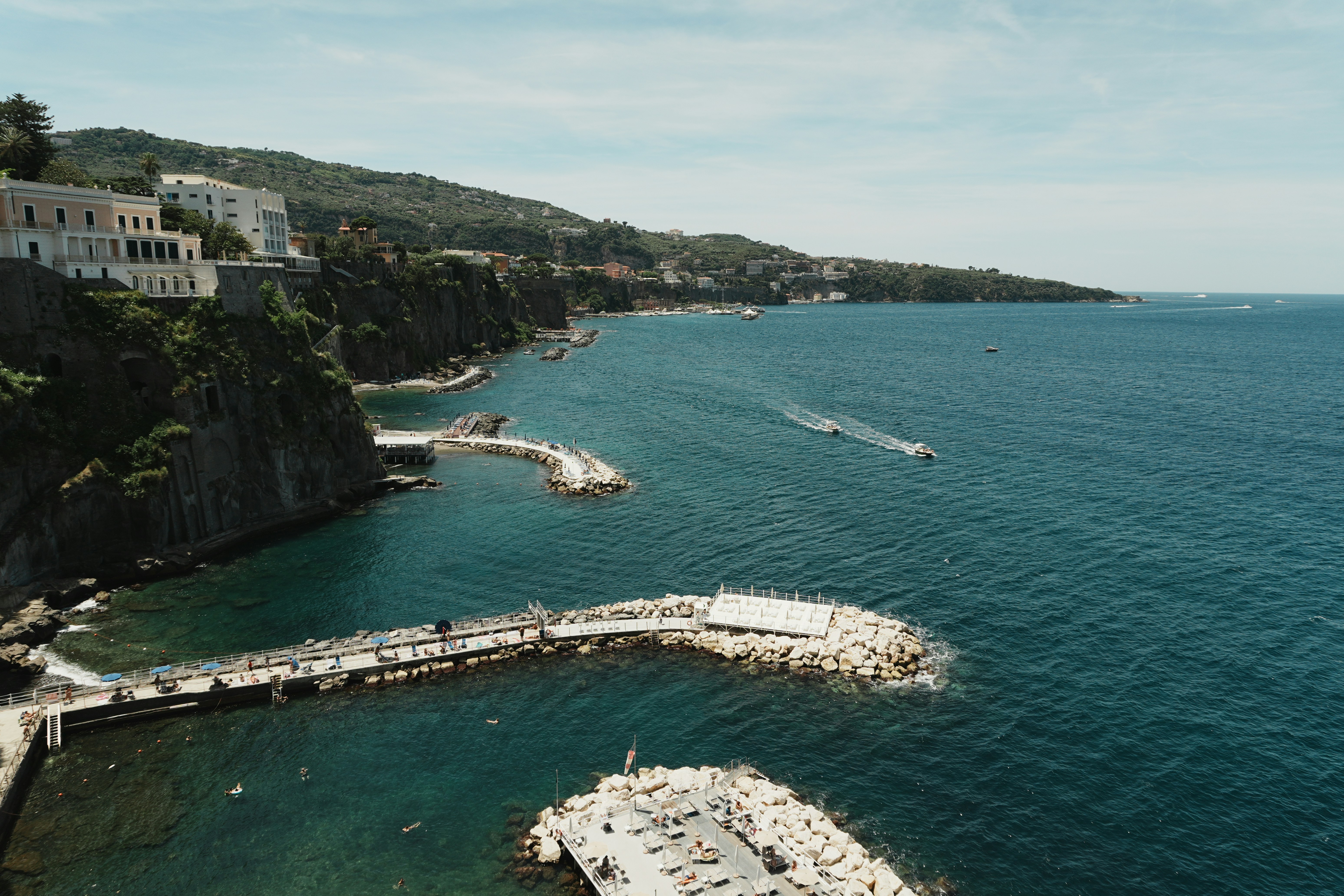 Bellevue Syrene vs Grand Hotel Excelsior Vittoria