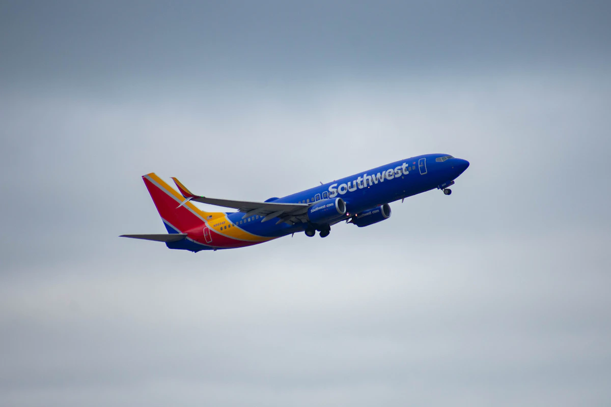 A Boeing narrow-body jet in flight