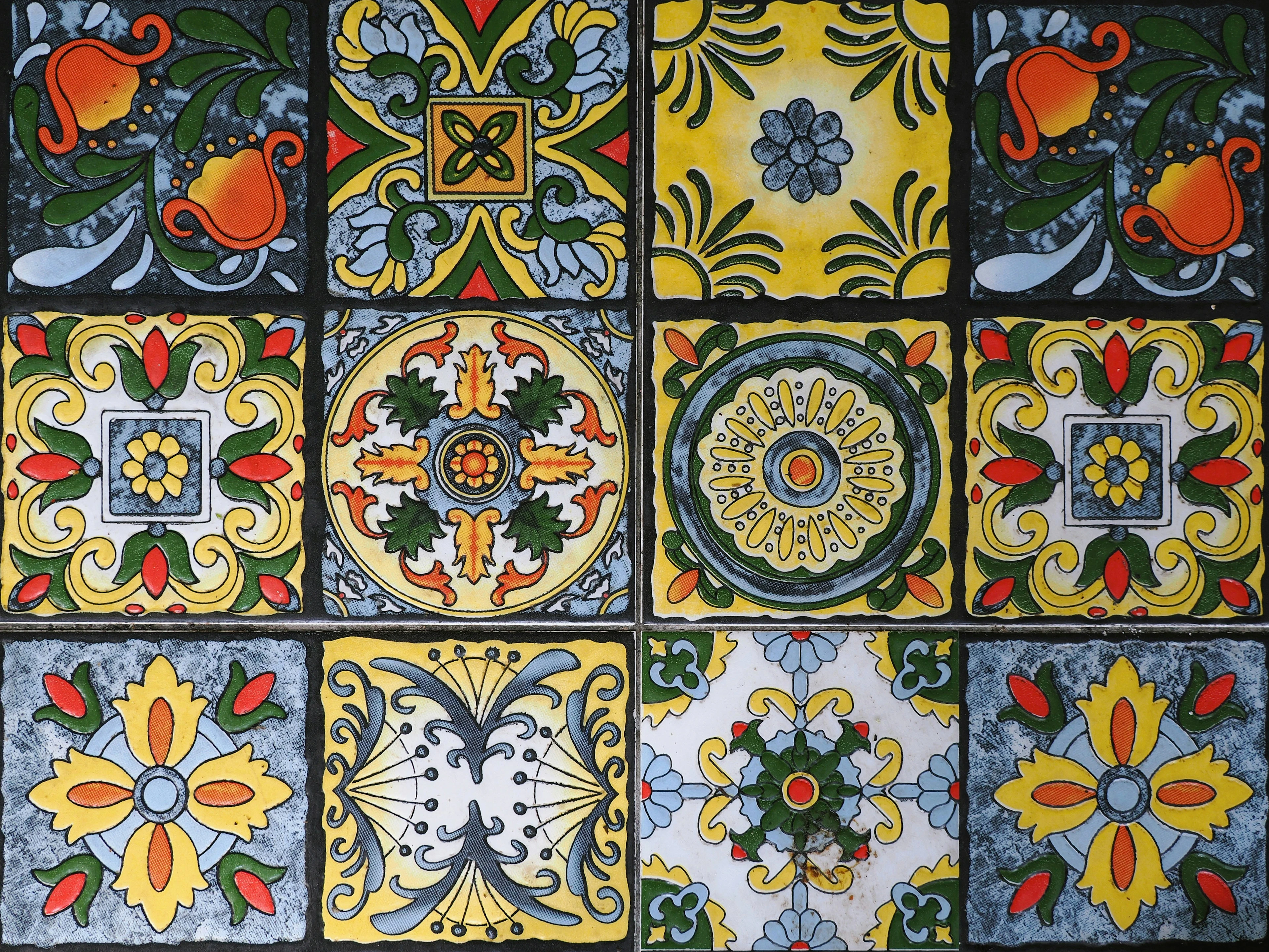 Ceramic wall tiles