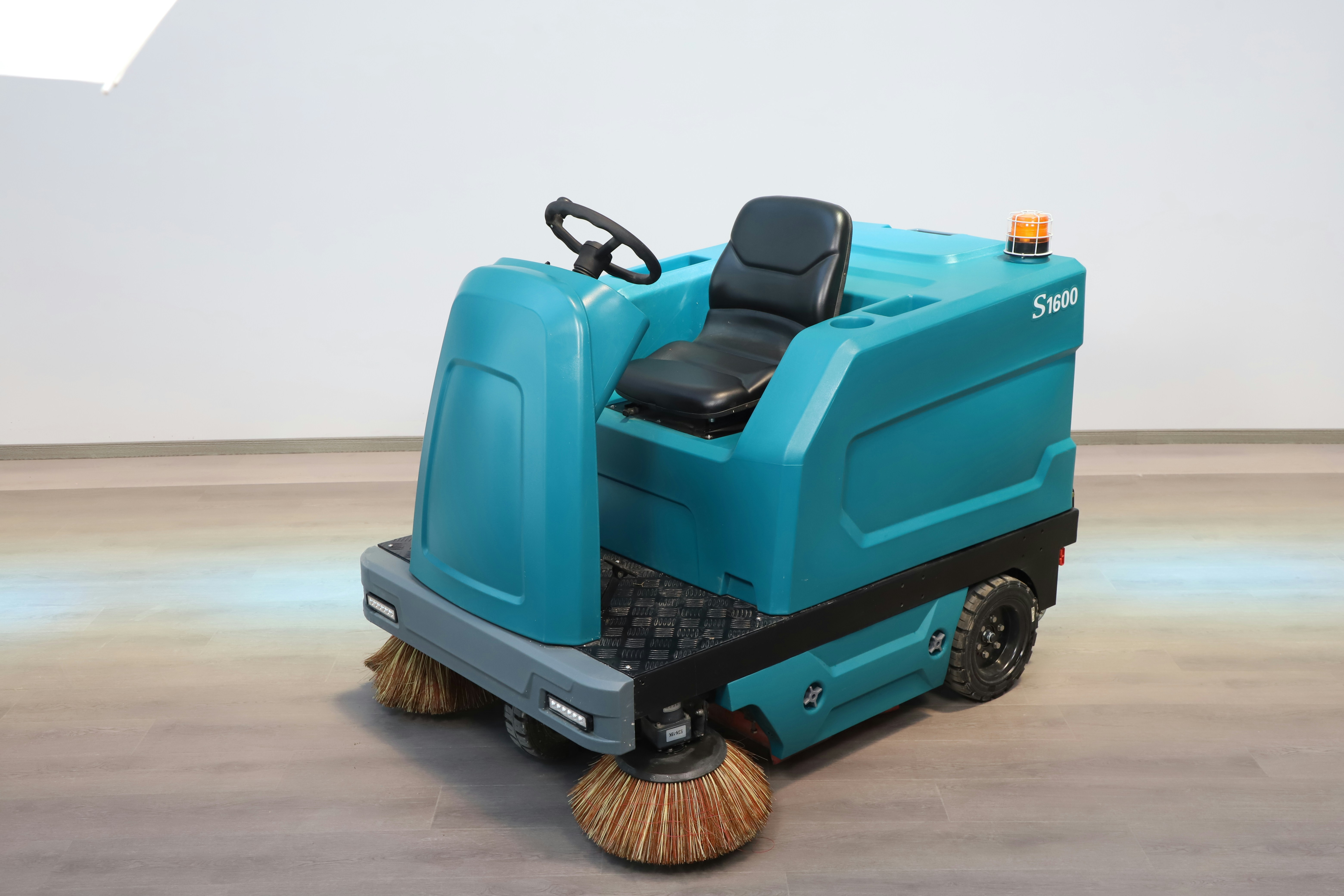 Ride-on Scrubber