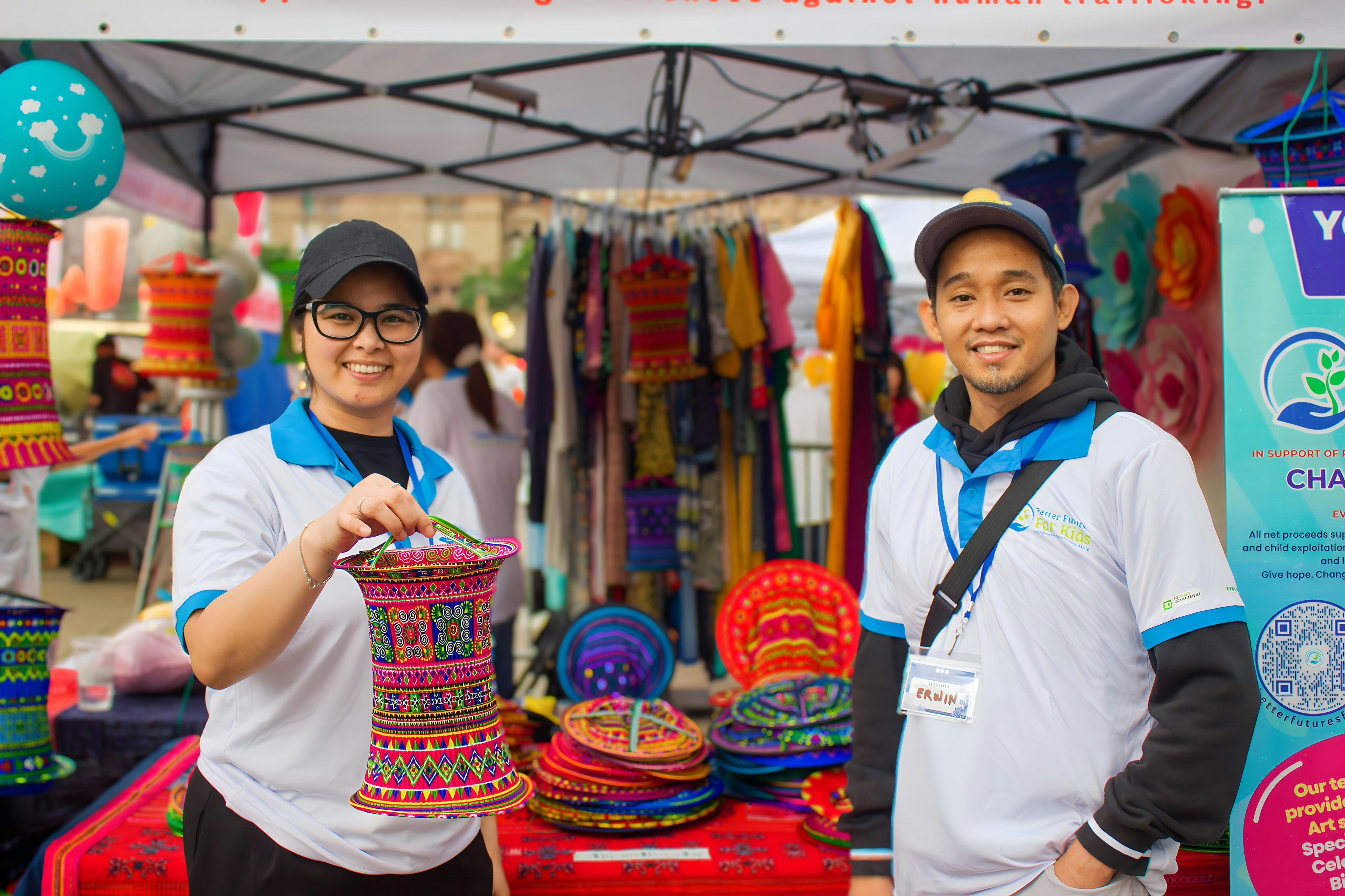 South African marketplace sellers and small business owners trading together
