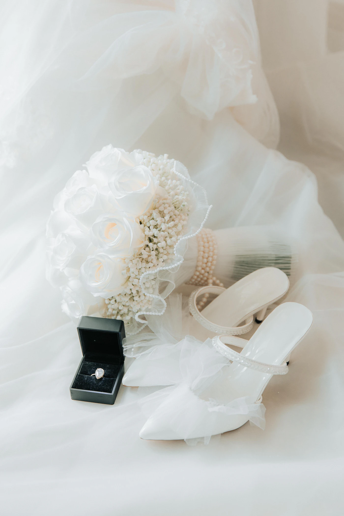How to choose a wedding florist in your area — A reception table adorned with a tall floral centerpiece.