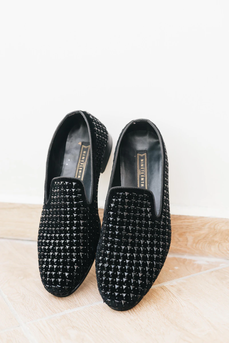 sepatu MCL (L) hitam hitam
