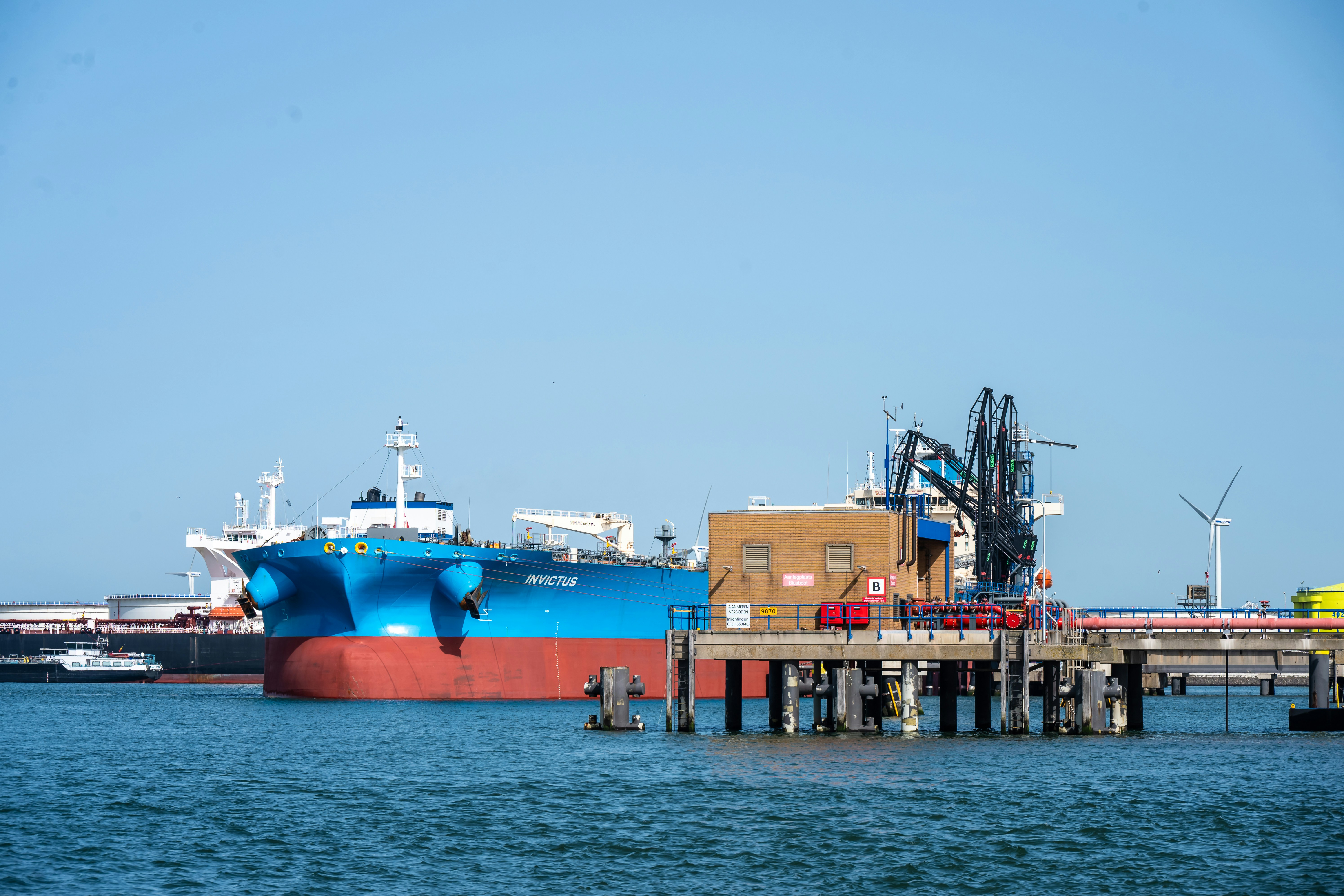 Enerji Krizi LNG'yi İtalyan Kömür ve Petrole Yöneltiyor
