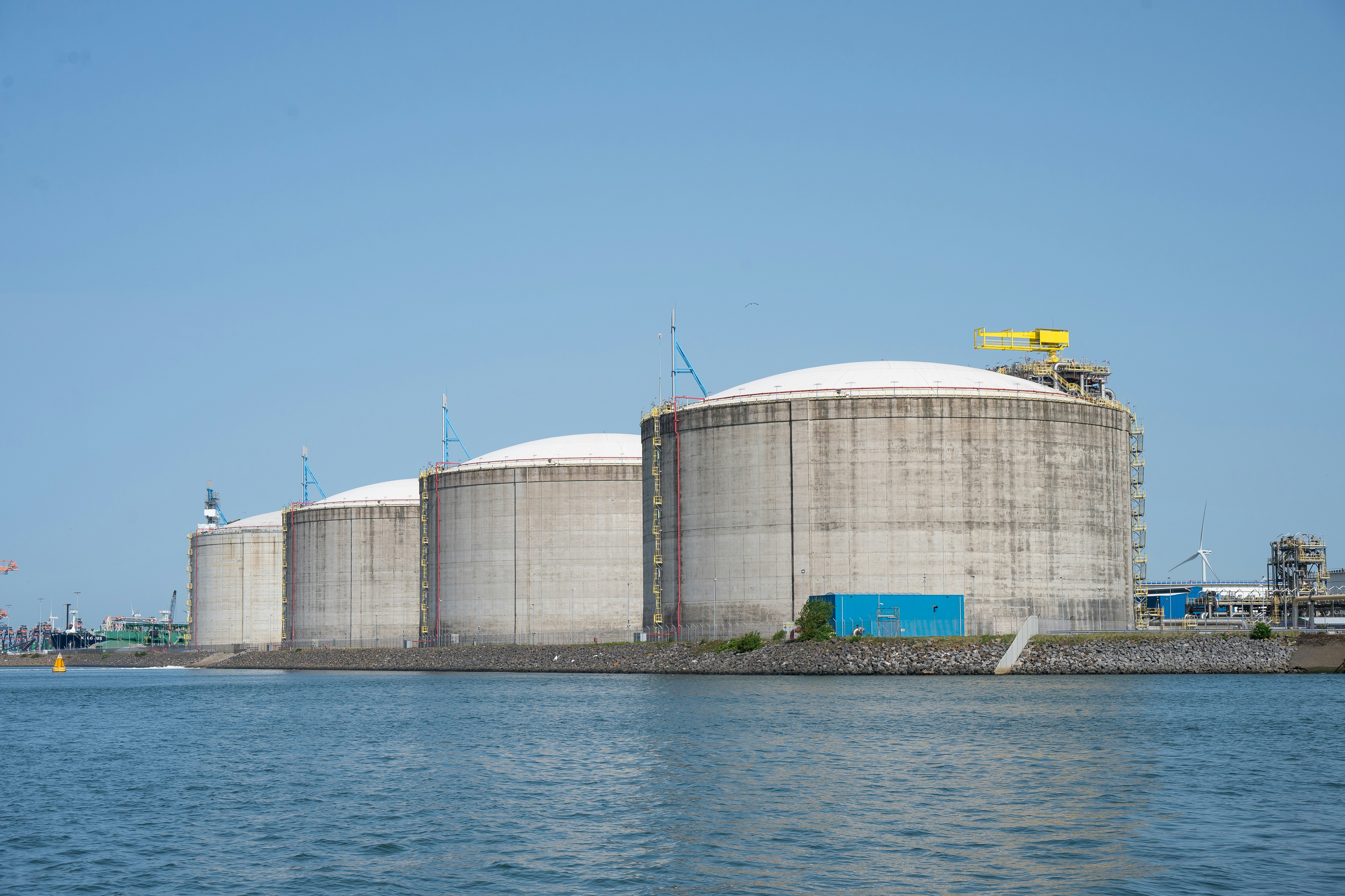 Offshore Refined Oil Product Trading — MASTER SOURCE FZCO