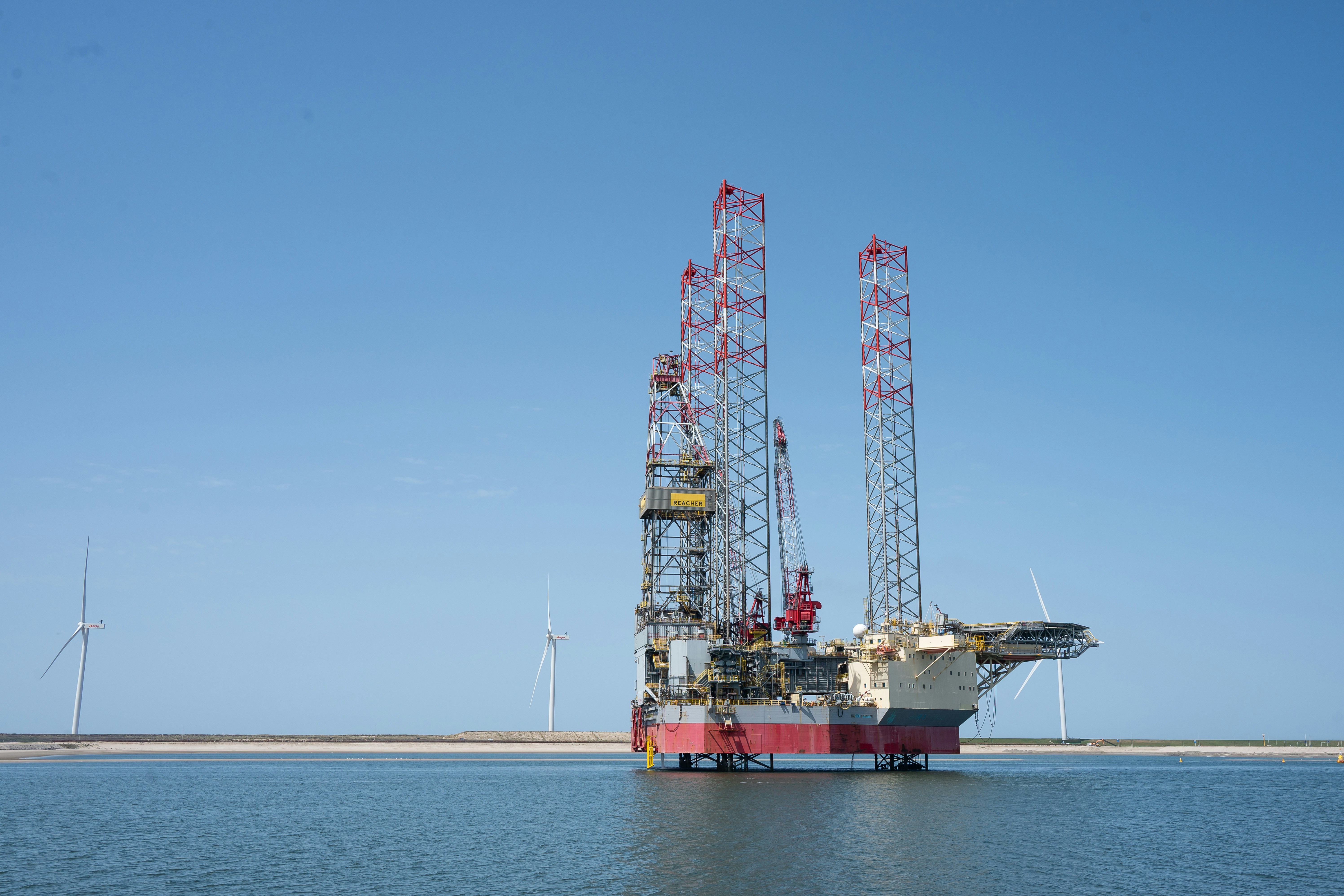 ABD'de Offshore Rüzgar Enerjisi İhalelerinde Hile İddiası: Kaliforniya Trump Yönetimine Dava Açtı