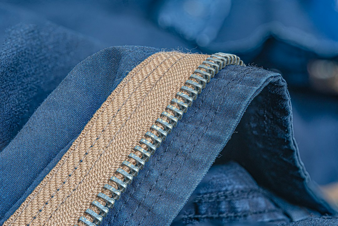 boys chino pants detail