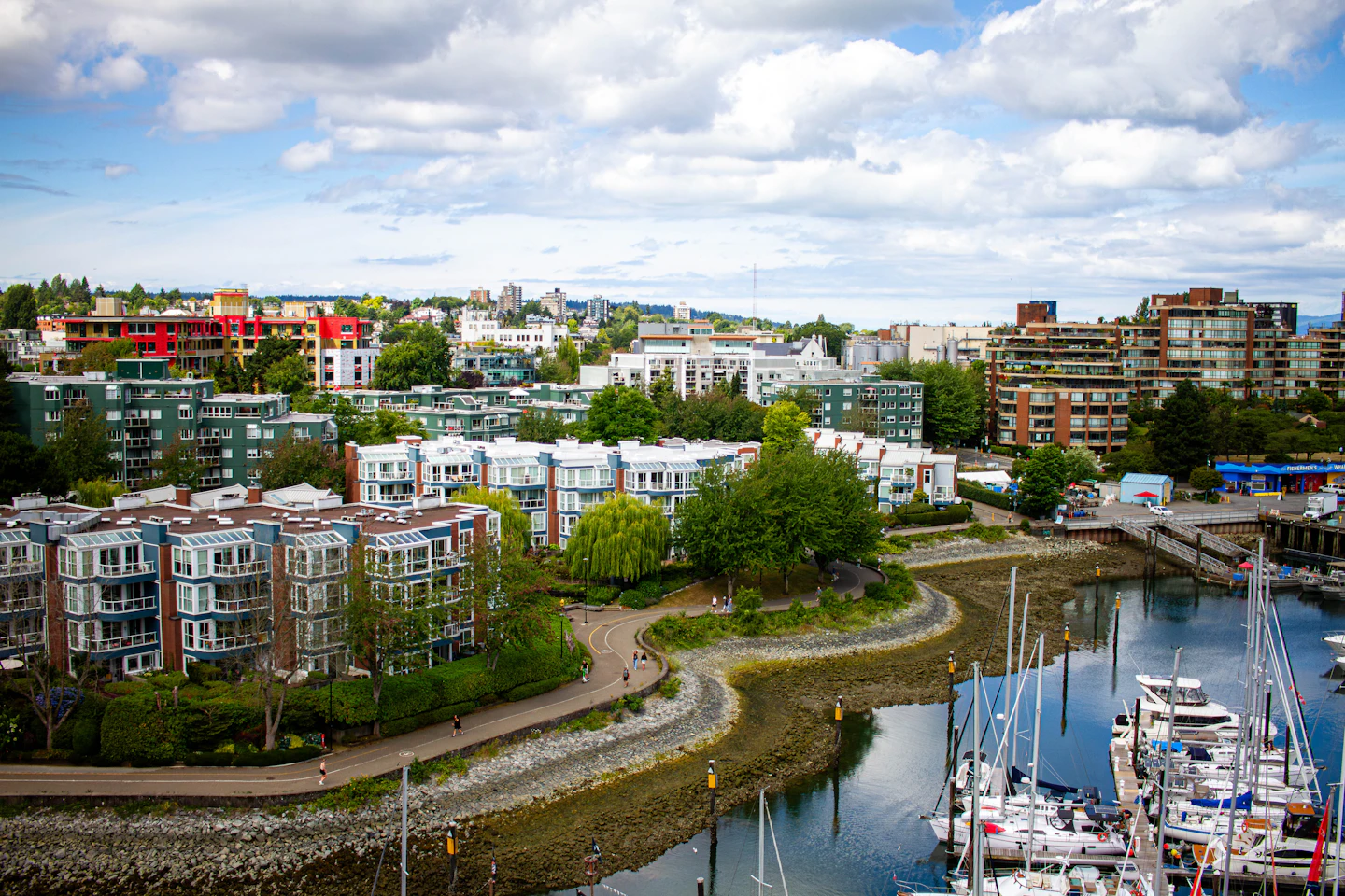 Waterfront neighbourhood with a marina and apartment buildings