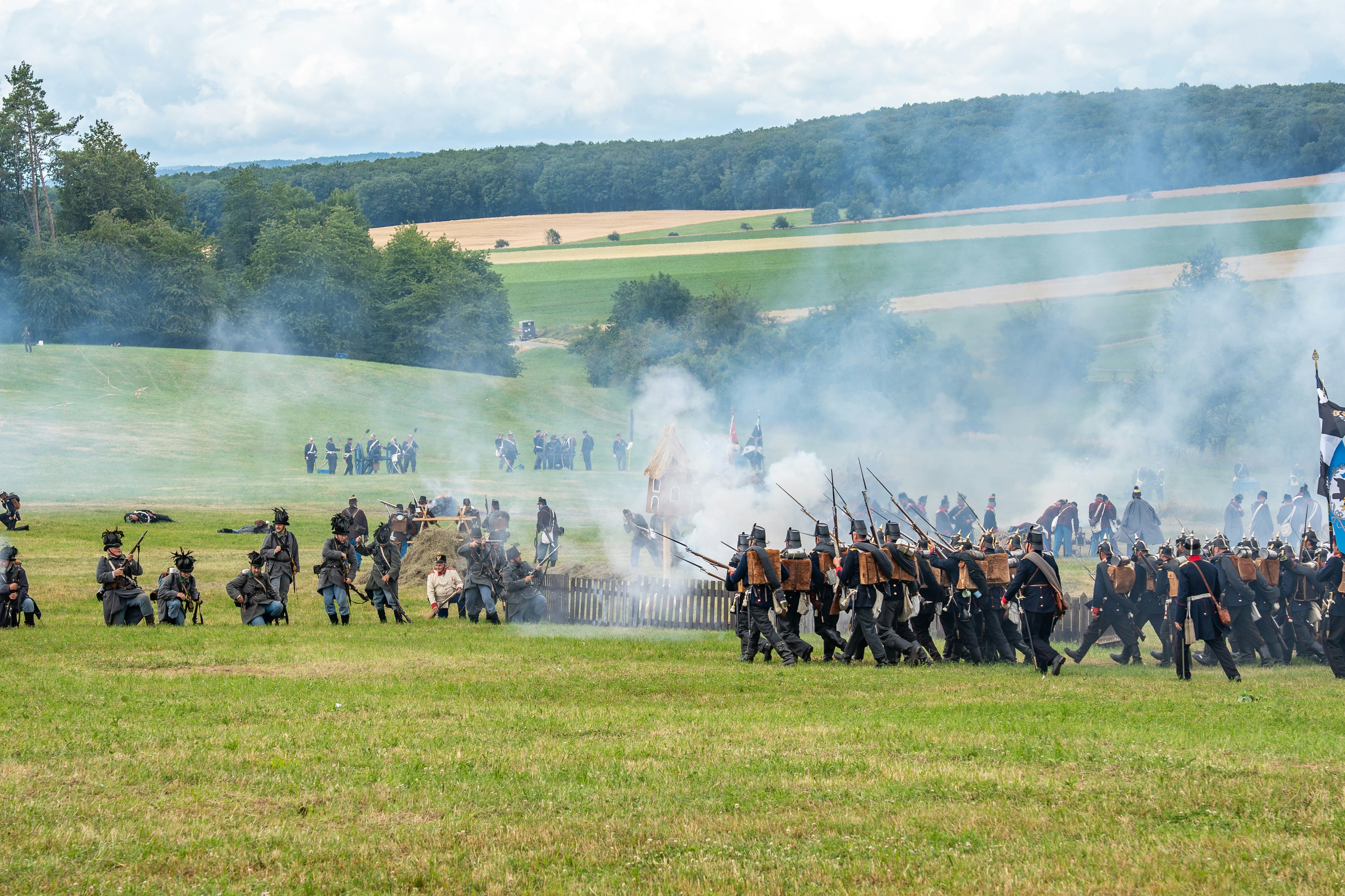 military historical battlefield landscape, wallpaper, Taktik Perang Terkenal: Strategi Militer yang Mengubah Sejarah 3